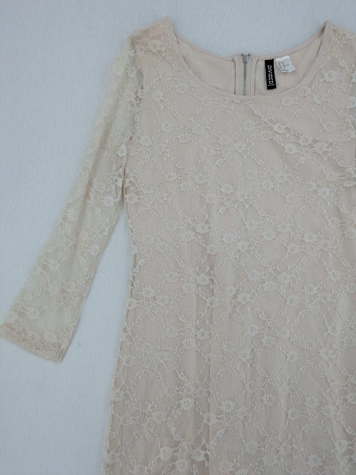 Divided H&M beige bodycon dress floral lace overlay 3/4 sleeves back zipper