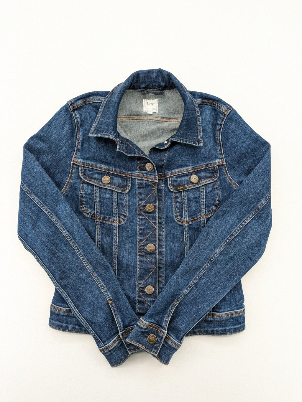 Lee blue denim jacket classic slim fit with button closure and chest pockets