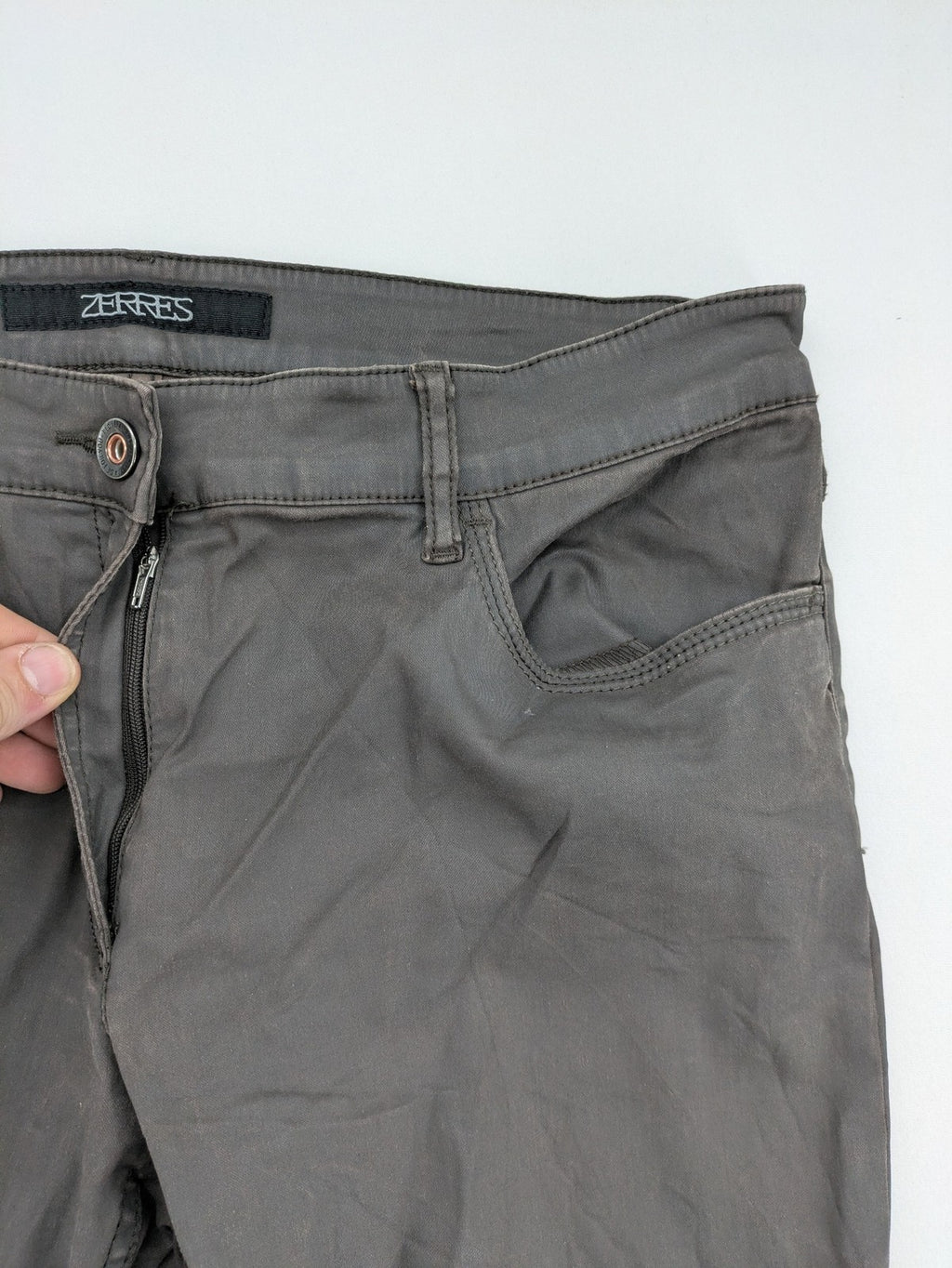 Zerres grey slim fit chino pants with ankle zippers and classic 5-pocket design.