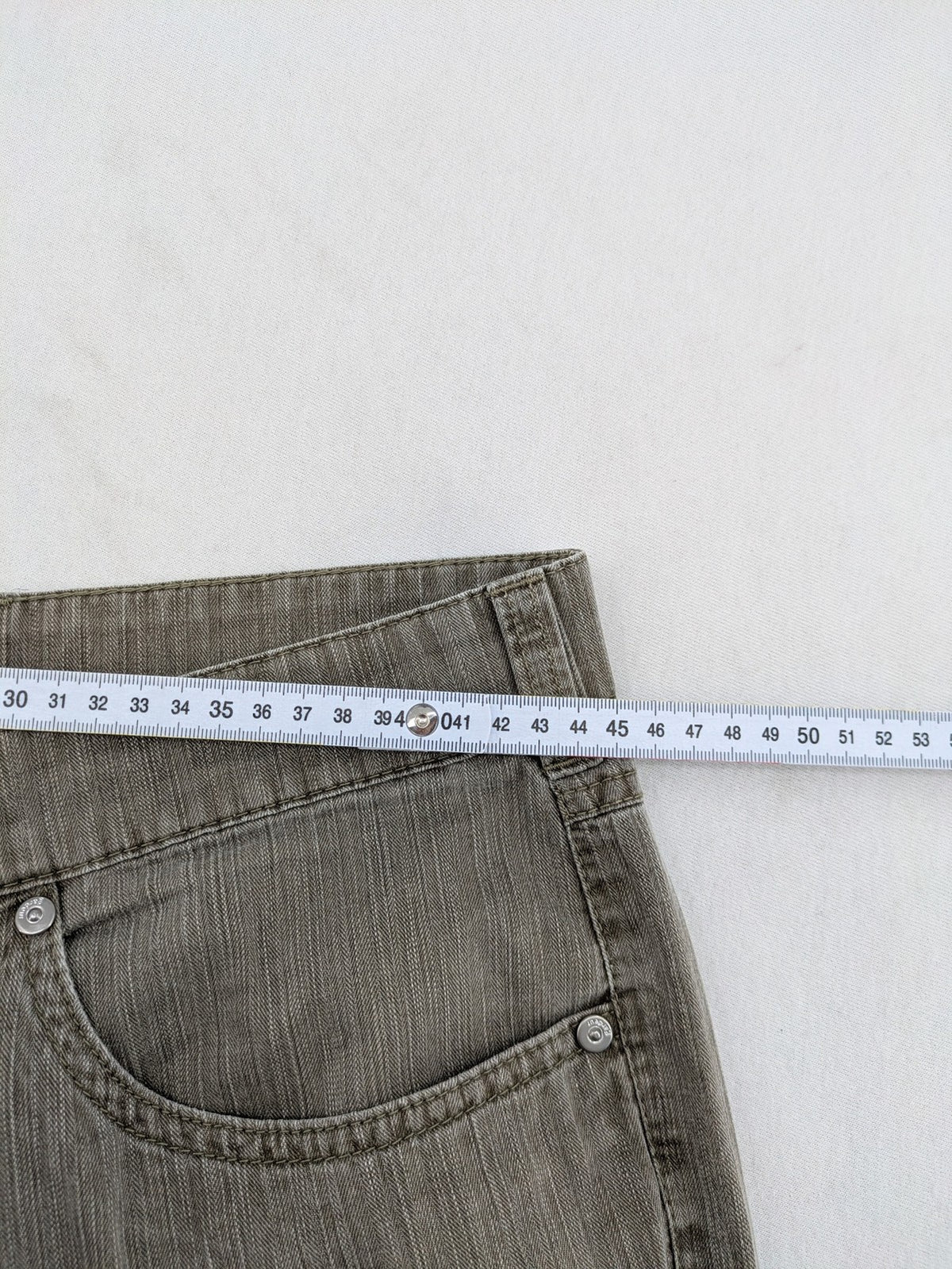 GARDEUR grey straight jeans regular fit with button and zipper closure, cotton-stretch blend.