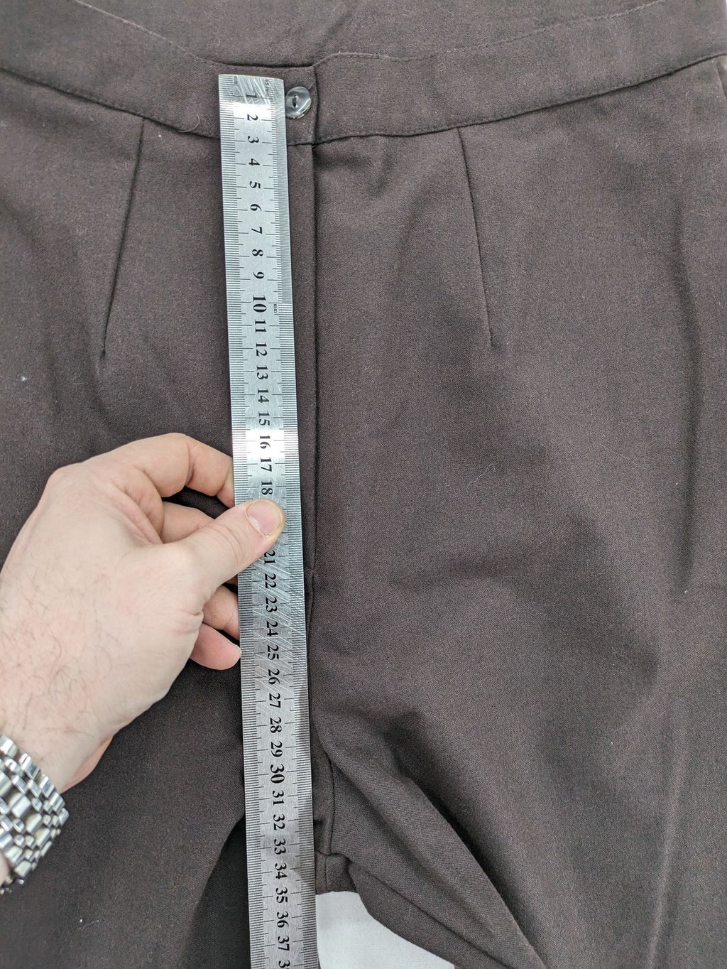 öGS Collection pink high waist pants with front pleats and structured fit.