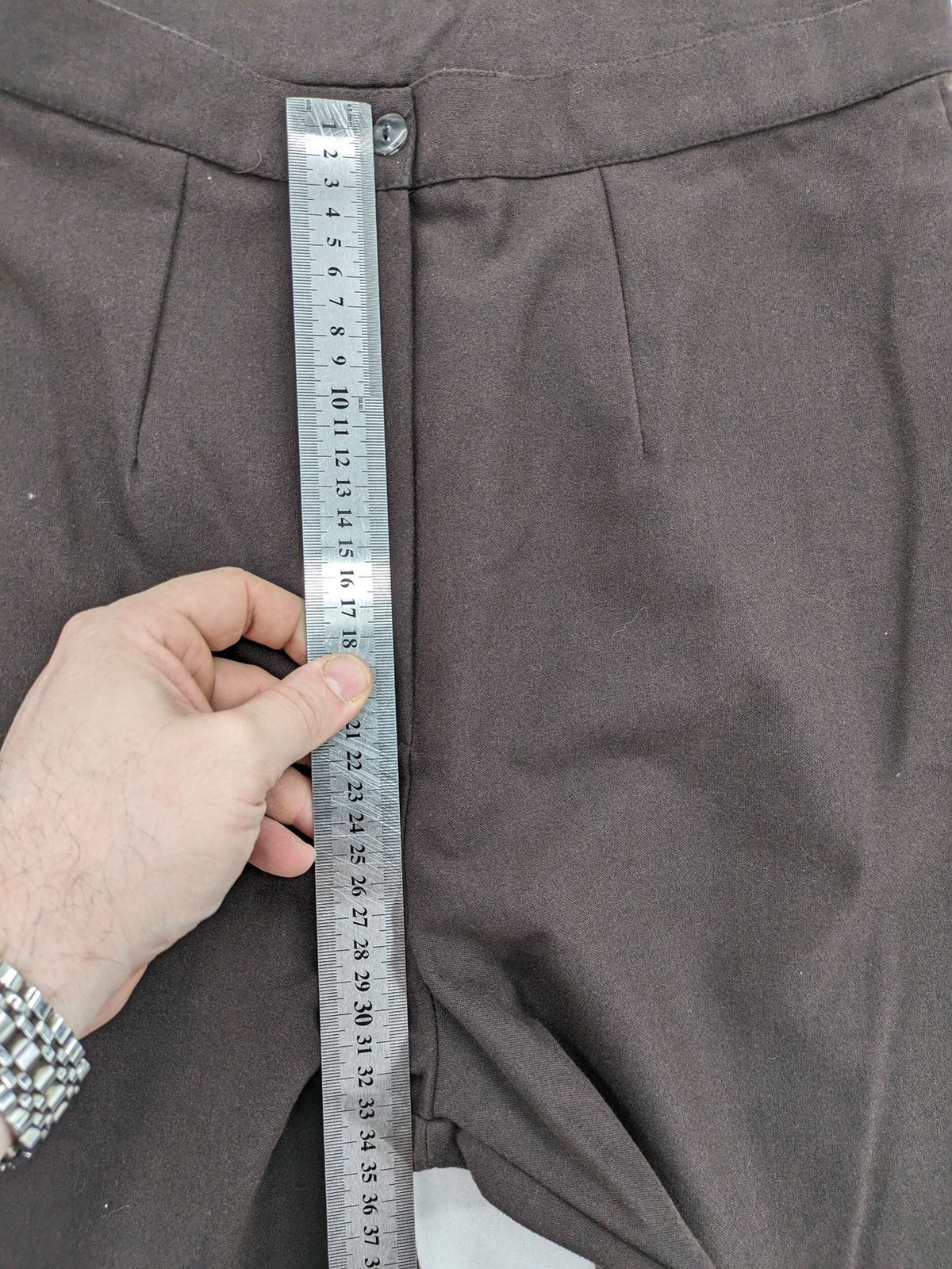 öGS Collection pink high waist pants with front pleats and structured fit.