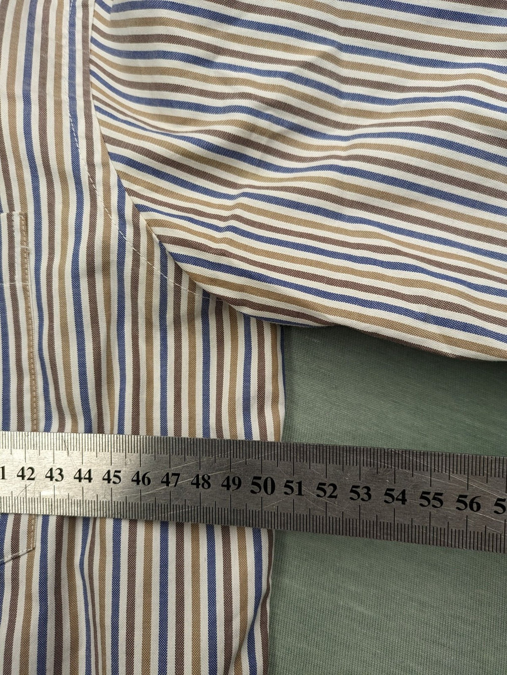 Seidensticker beige button-up shirt vertical striped pattern blue and brown, cotton material.