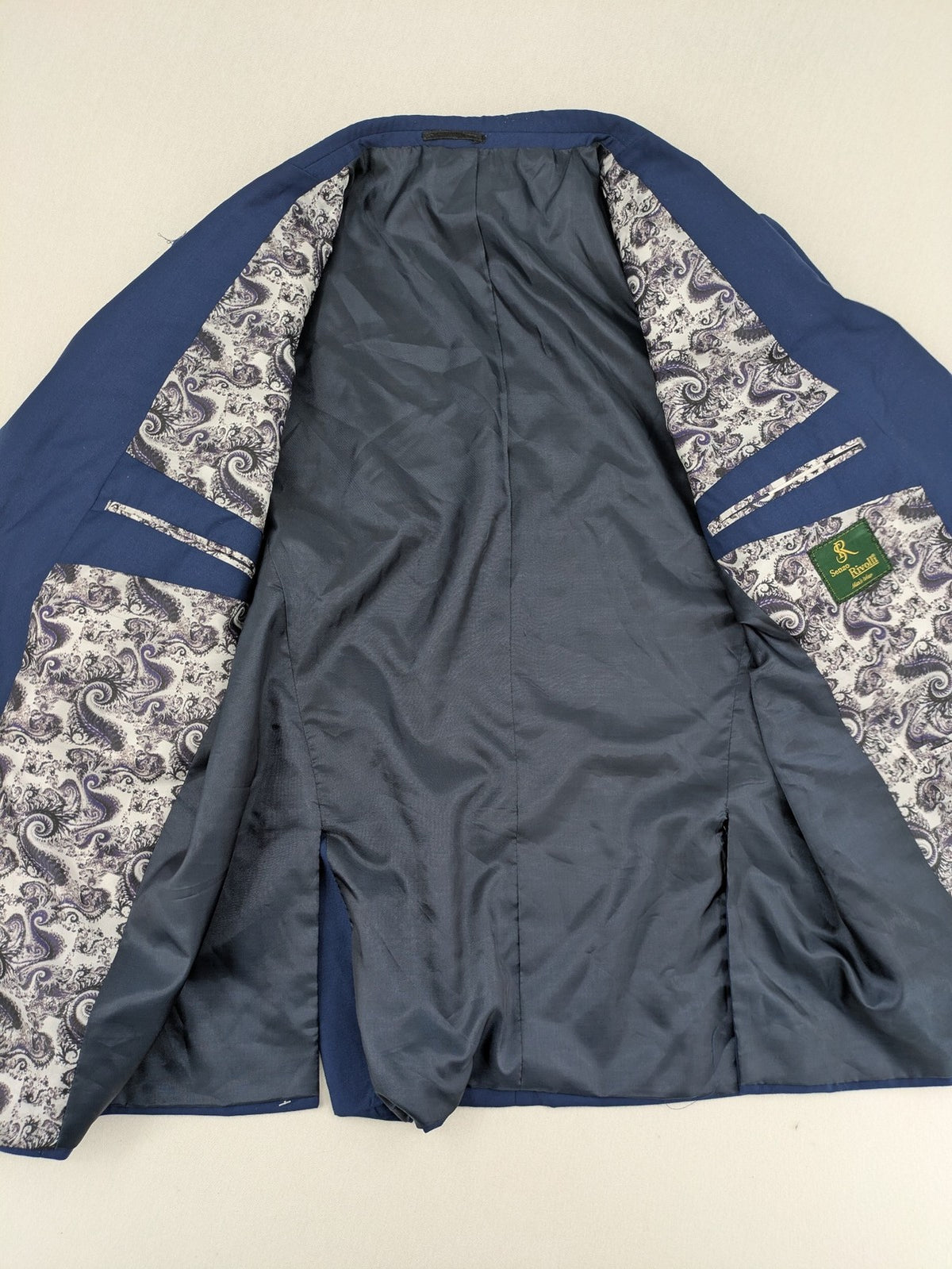 Senzo Rivolli blue slim fit suit, 3-piece, made of wool and viscose, elegant design.