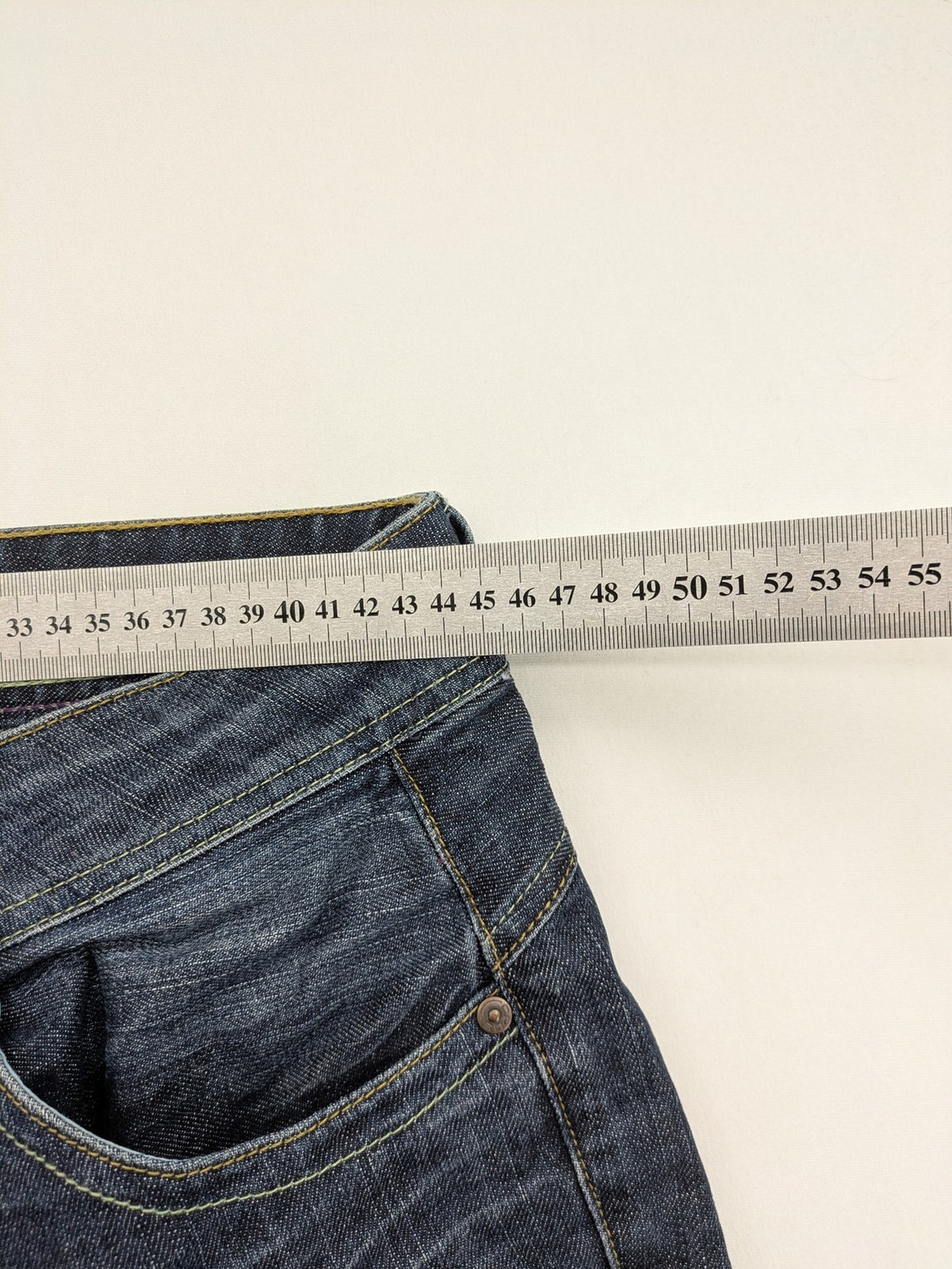 OPUS blue straight jeans Eileen with classic five-pocket design and subtle fading.