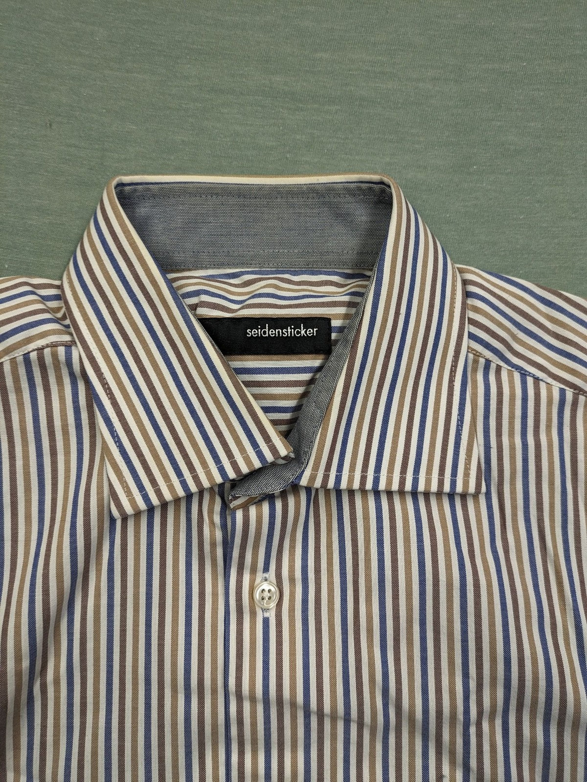 Seidensticker beige button-up shirt vertical striped pattern blue and brown, cotton material.