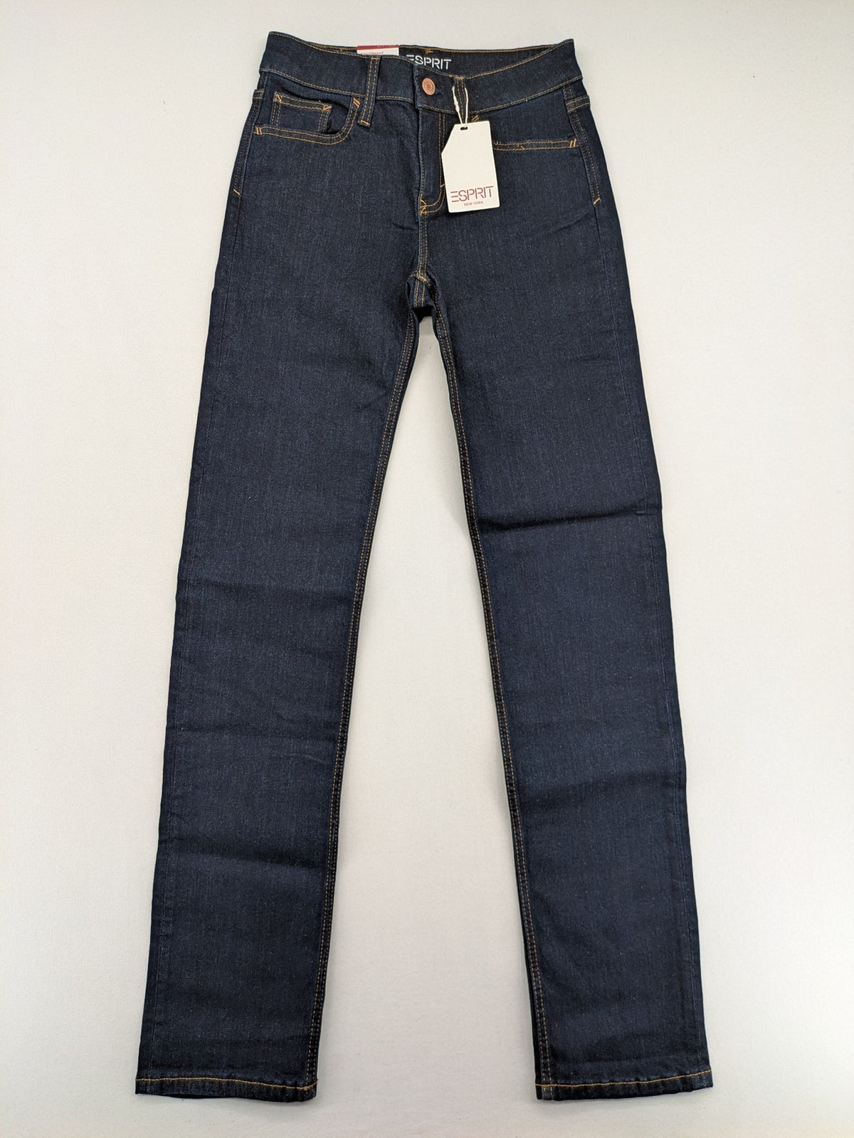Esprit pink straight jeans with classic 5-pocket design and contrast stitching.