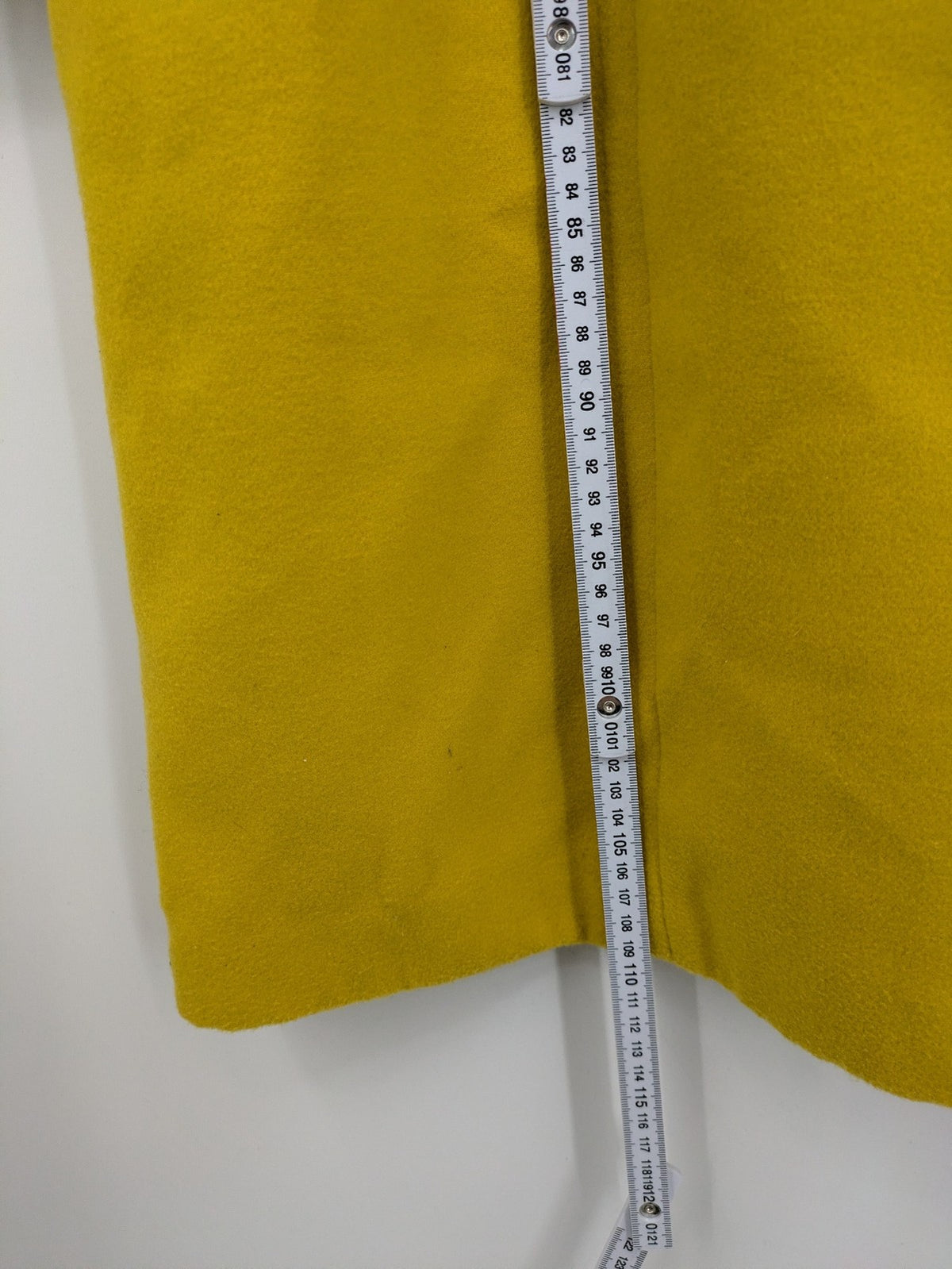 Bpc Selection yellow jacket kragenlos design with button placket and front pockets.