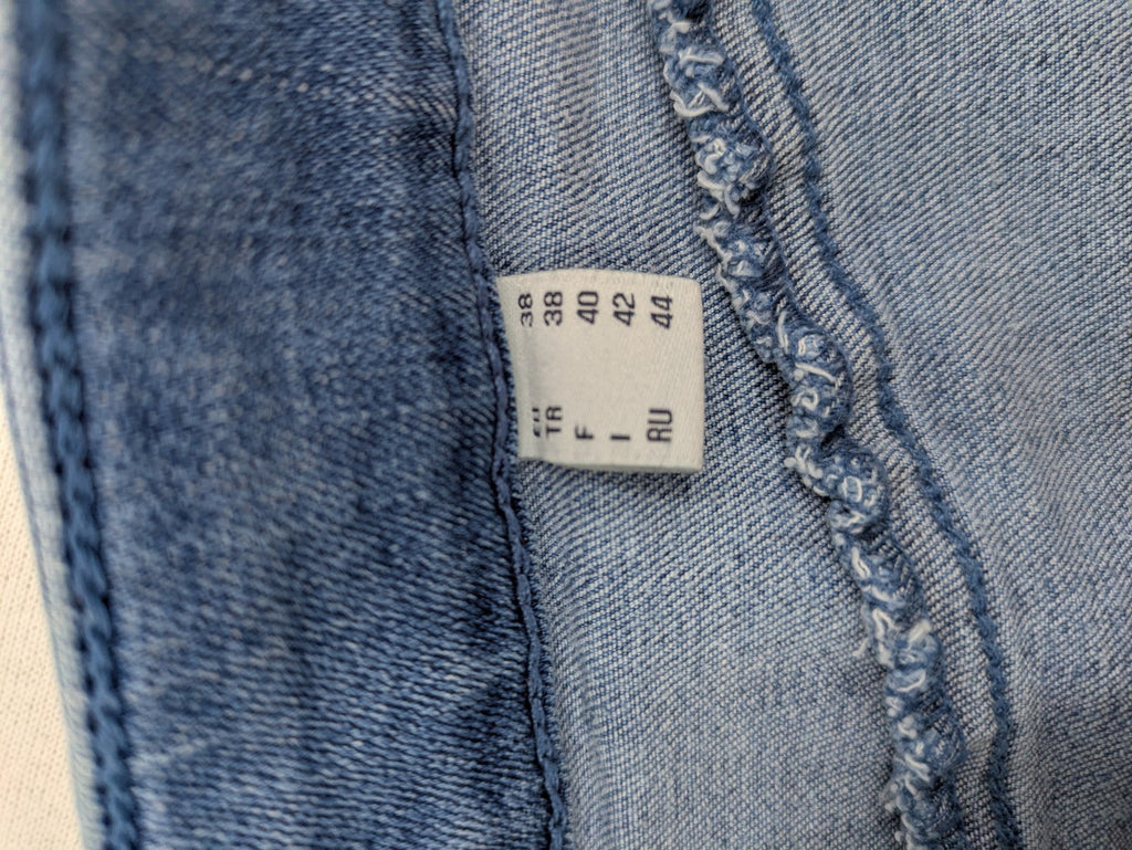 Tchibo blue knee-length skirt A-line silhouette with classic denim wash and cotton blend material.