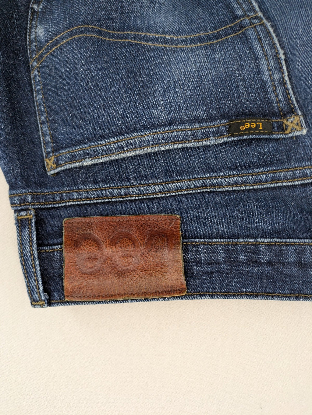 Lee straight jeans blue stretch denim classic 5-pocket design with natural fading