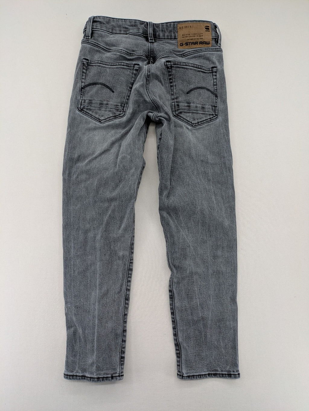 G-Star Raw grey straight jeans with classic 5-pocket design and logo patch.