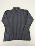 Baumwolle grey turtle neck jumper with cable knit pattern and 3-button collar.