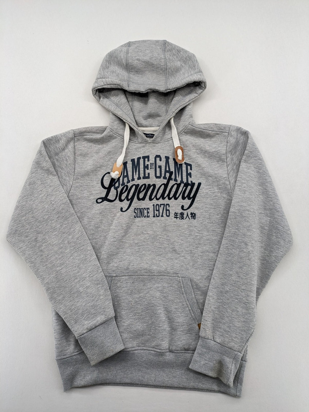 Herren grey zip-through hoodie with "Legendary" graphic print and kangaroo pocket.
