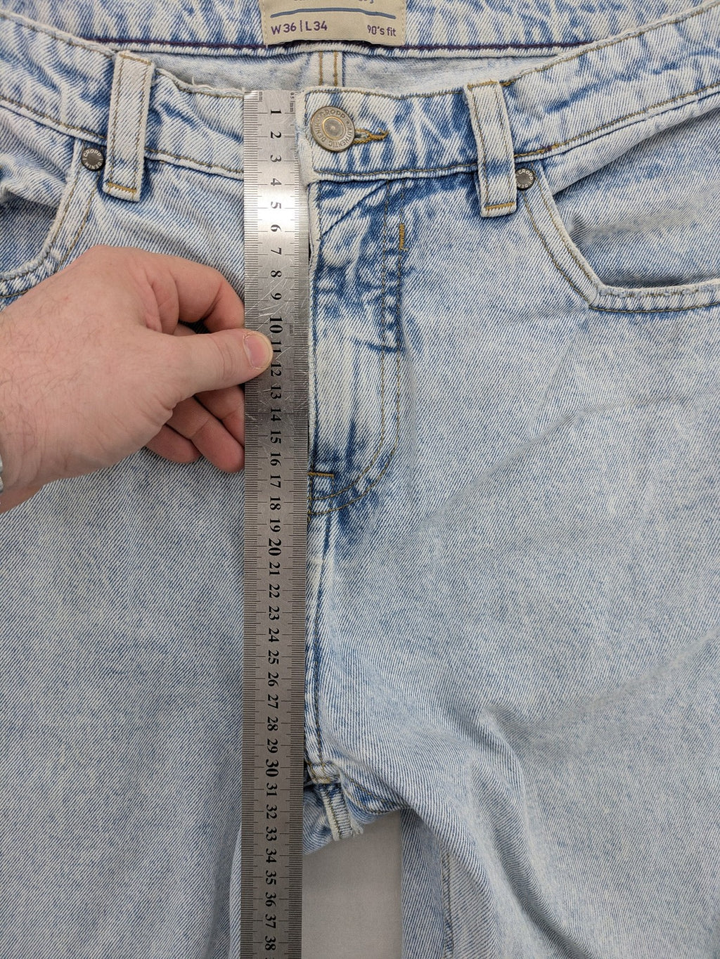 Cropp blue straight jeans 90s fit classic 5-pocket design durable denim material