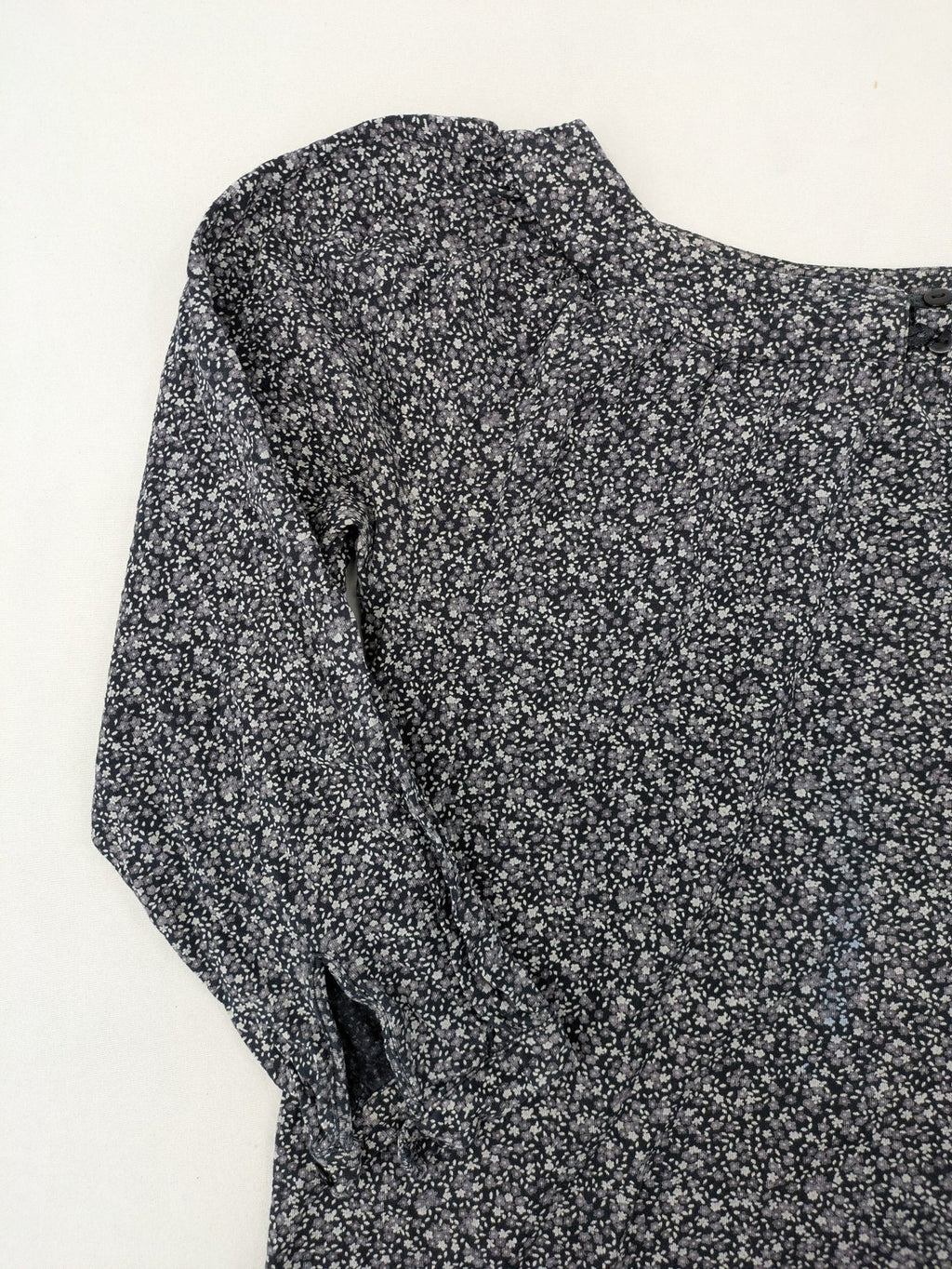 H&M navy floral tunic with 3/4 sleeves and adjustable waist drawstring.