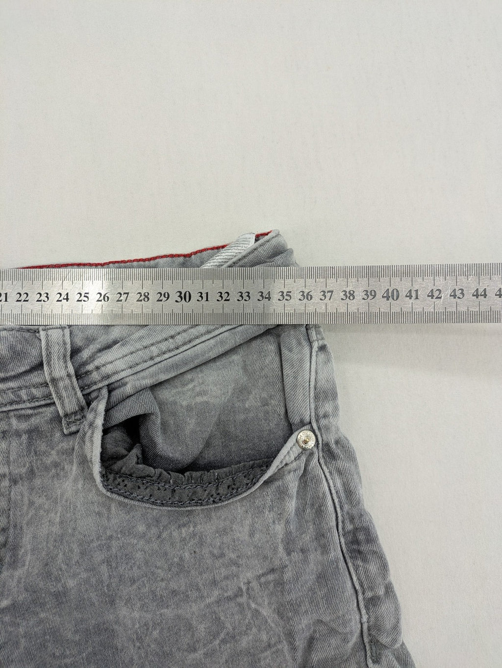 Street One grey straight jeans with button fly, used look, slim fit, cotton blend.