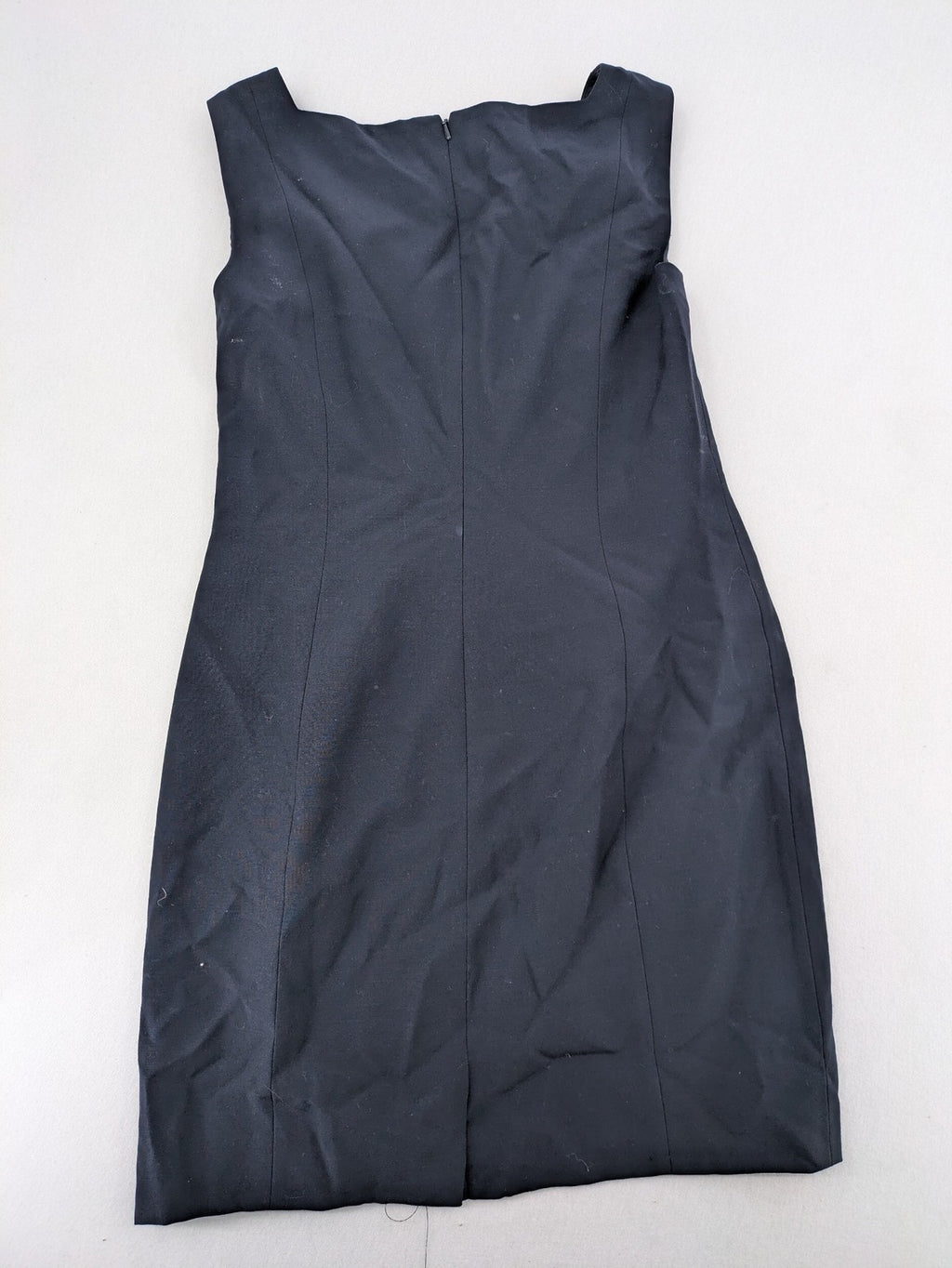 Reine Schurwolle navy dress sleeveless with square neckline, made from 100% virgin wool.