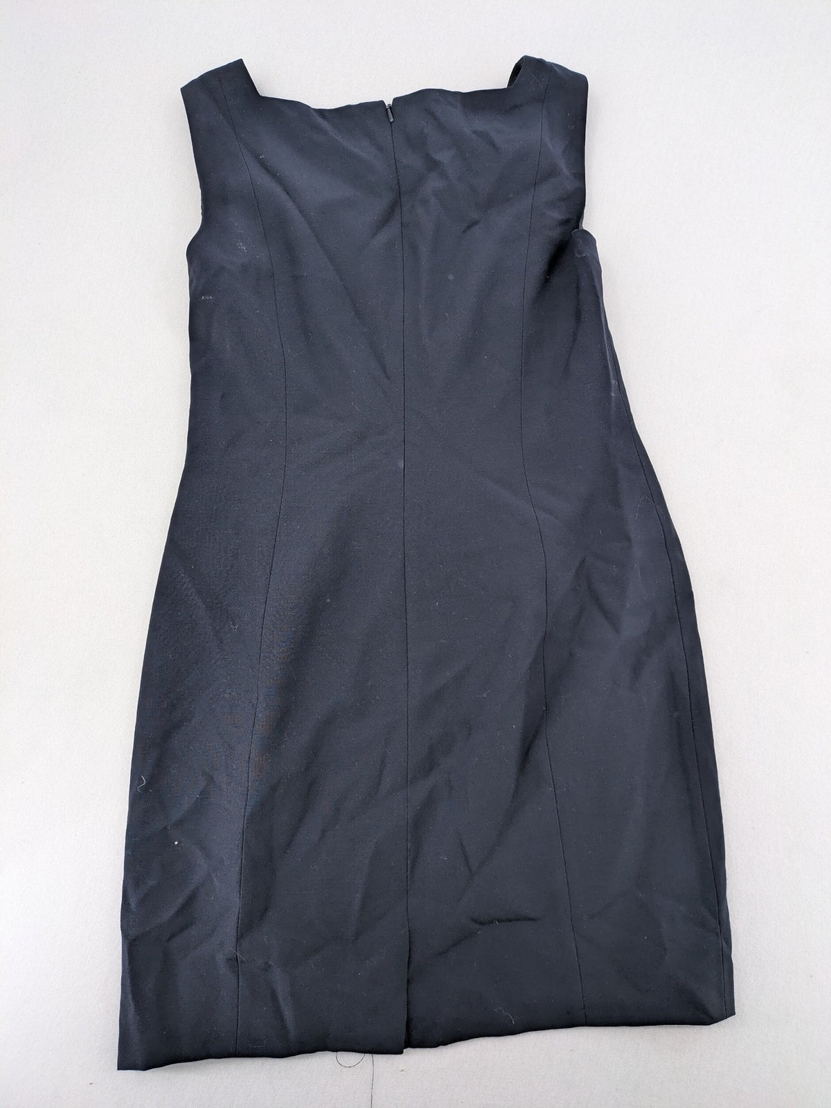 Reine Schurwolle navy dress sleeveless with square neckline, made from 100% virgin wool.