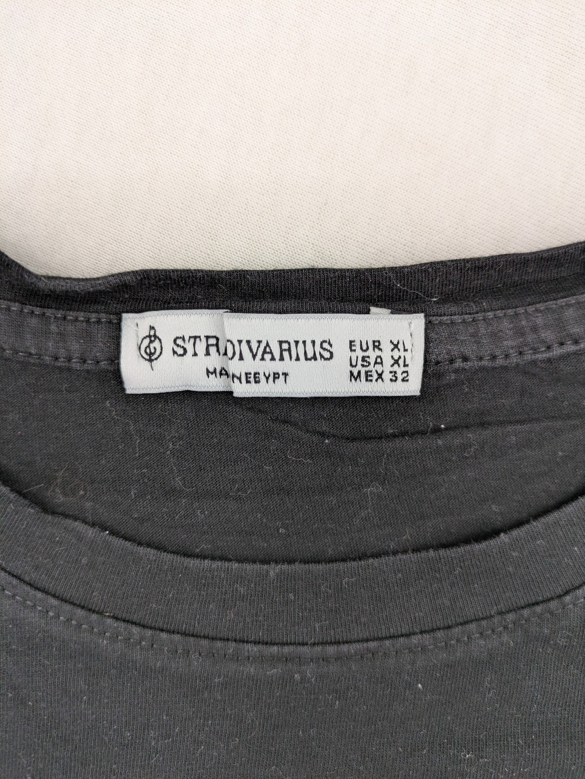 Stradivarius grey Helloween band t-shirt with pumpkin graphic and logo, size XL.