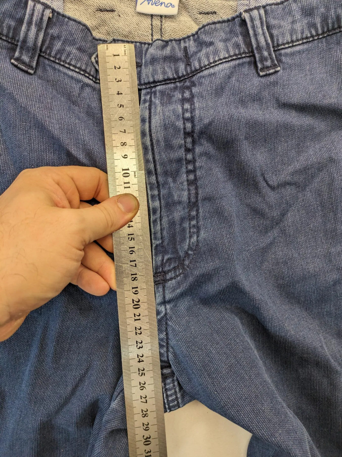 Avena blue chino pants, straight leg, cotton blend, featuring zipper and buttoned pockets.