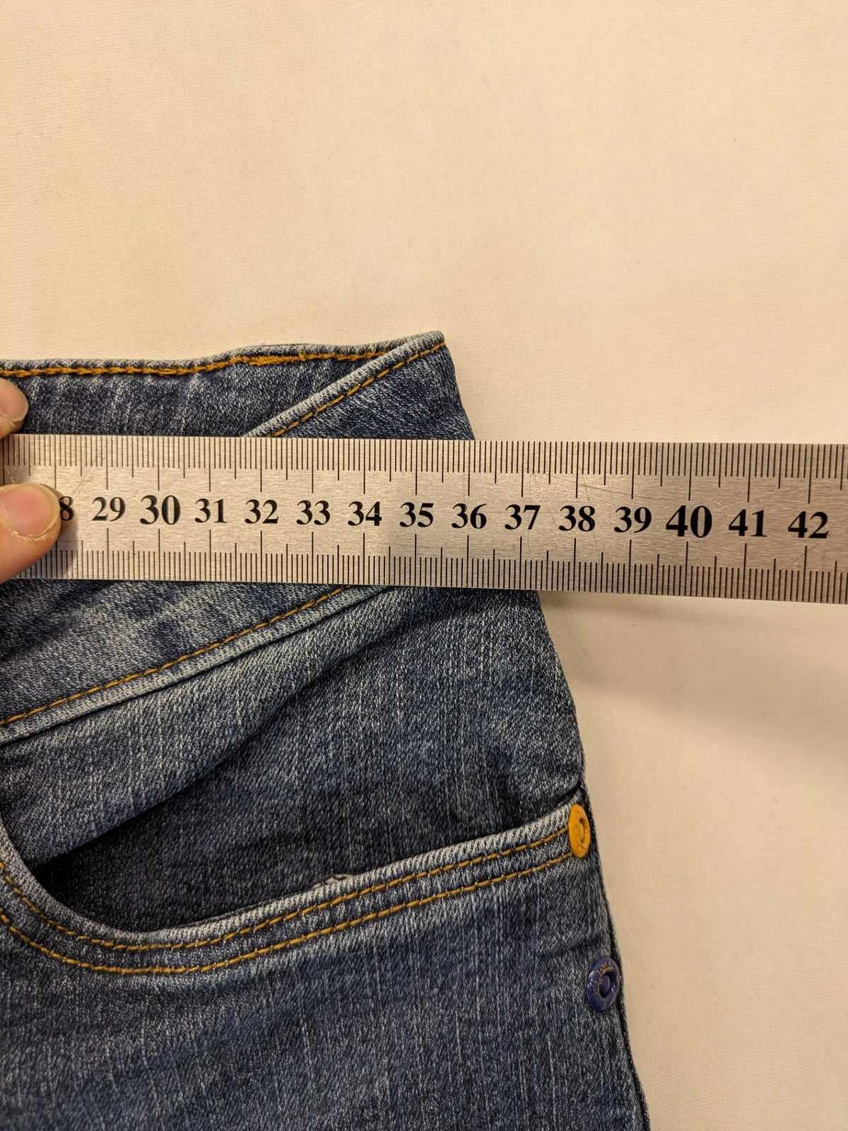 john baner blue straight jeans 5-pocket design with colorful rivets and whiskering effects