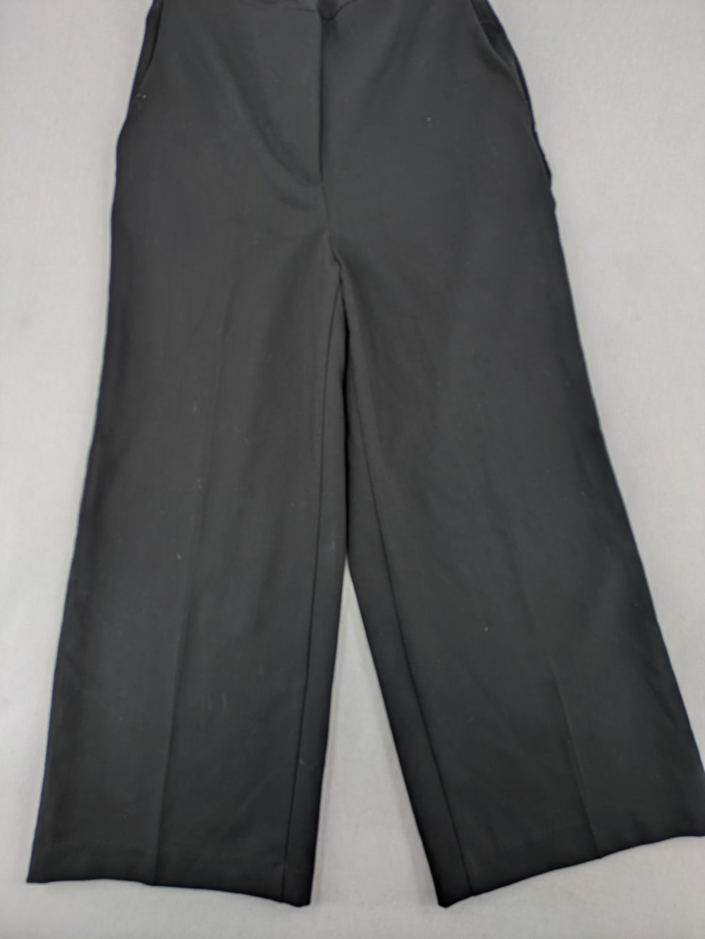 Zara black culotte pants high waist with elastic waistband and wide leg design.