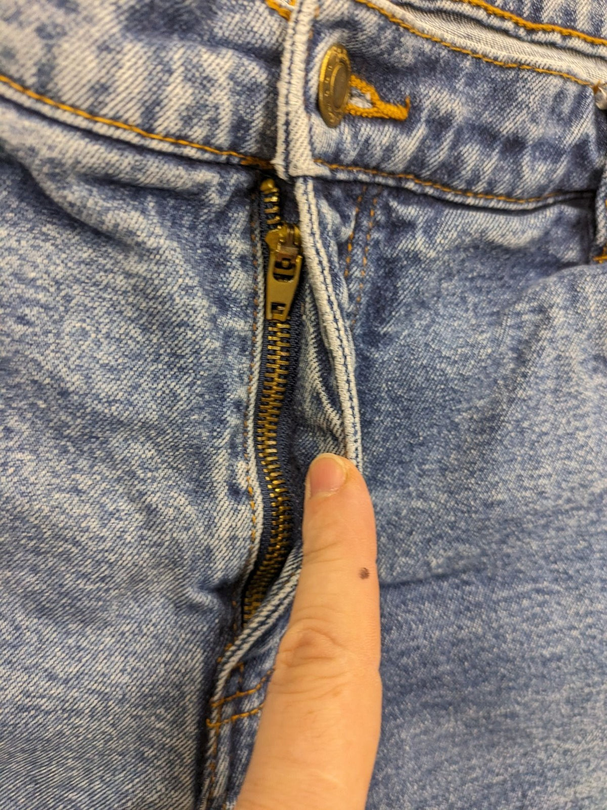 john baner blue straight jeans classic 5-pocket design durable denim material