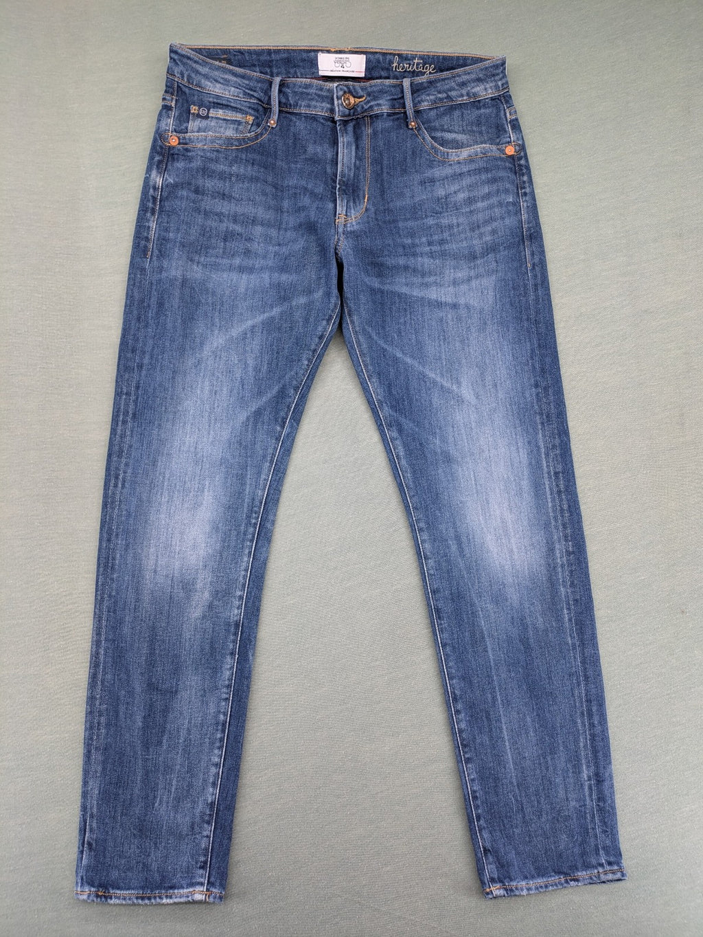 Le Temps des Cerises blue straight jeans, medium wash, 5-pocket design, Candiani denim.