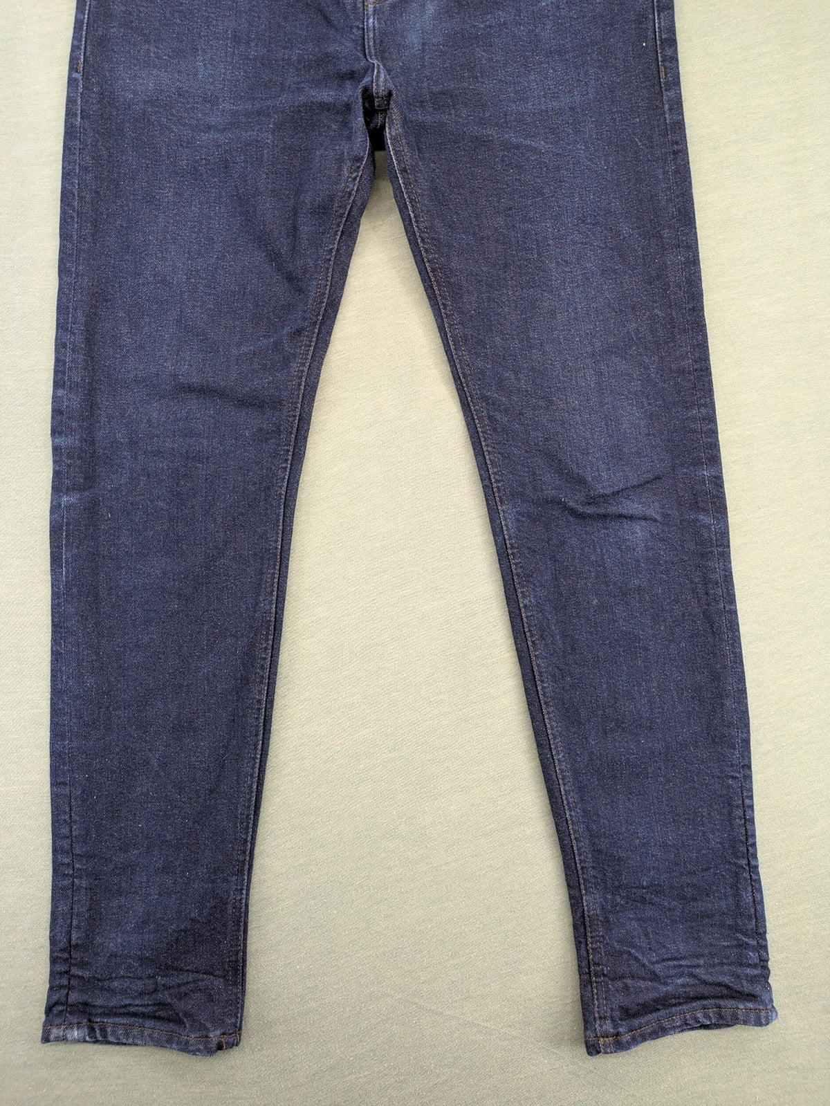 Massimo Dutti pink tapered fit jeans, stretch denim, classic design, versatile style.