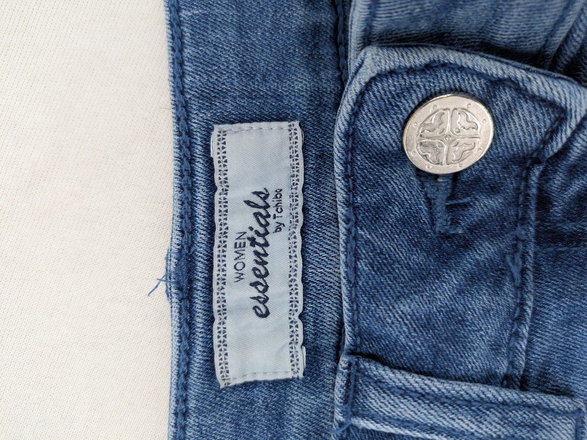 Tchibo blue knee-length skirt A-line silhouette with classic denim wash and cotton blend material.