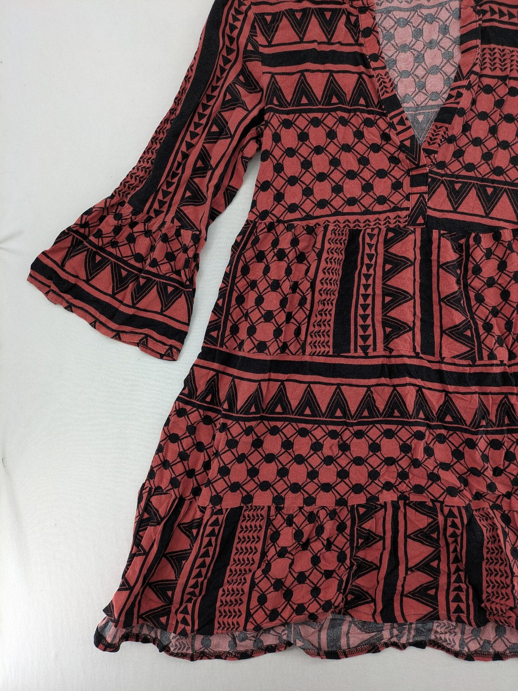Tamaris boho tunic dress black red geometric pattern V-neck 3/4 bell sleeves