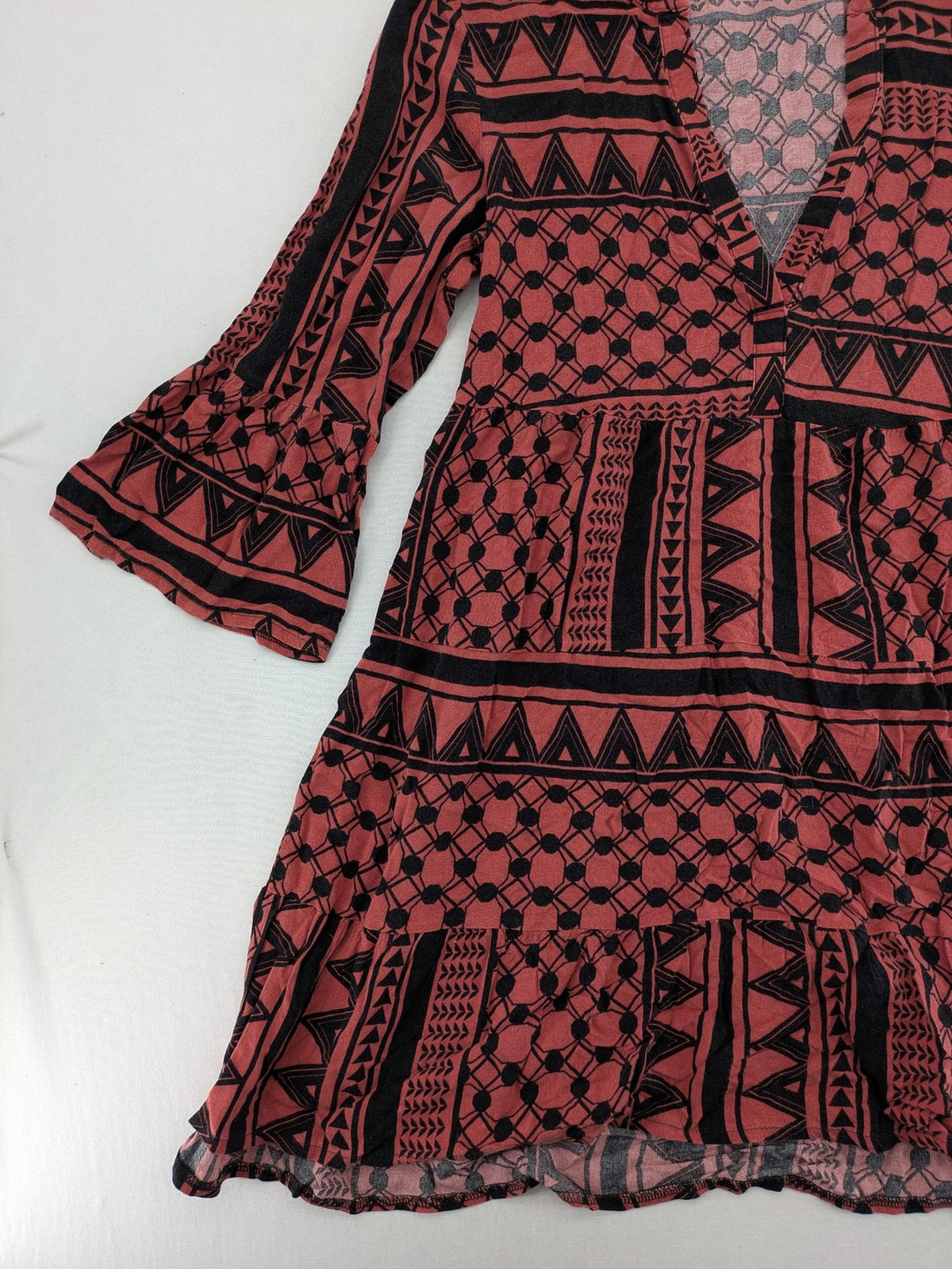 Tamaris boho tunic dress black red geometric pattern V-neck 3/4 bell sleeves