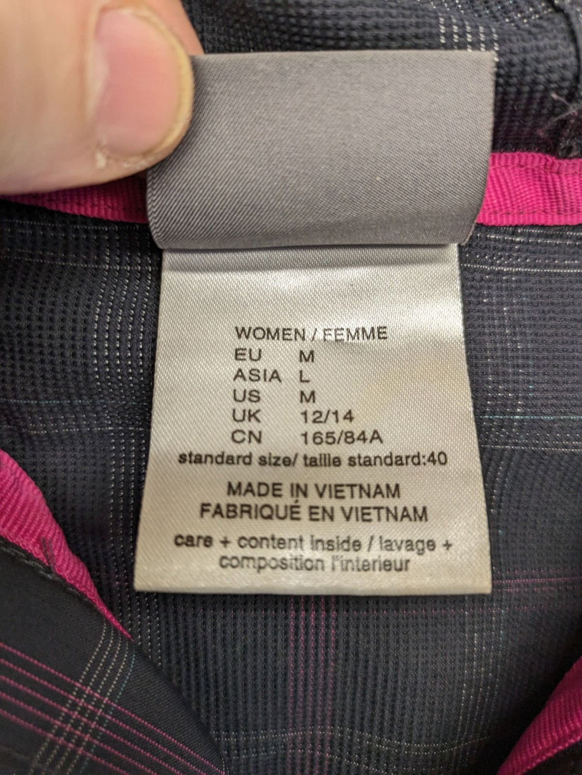 Jack Wolfskin pink softshell jacket grey check pattern, Flex Shield technology, hooded.