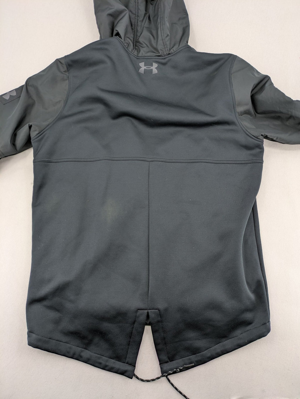 Under Armour grey ColdGear hoodie anorak with quarter zip and adjustable hood.