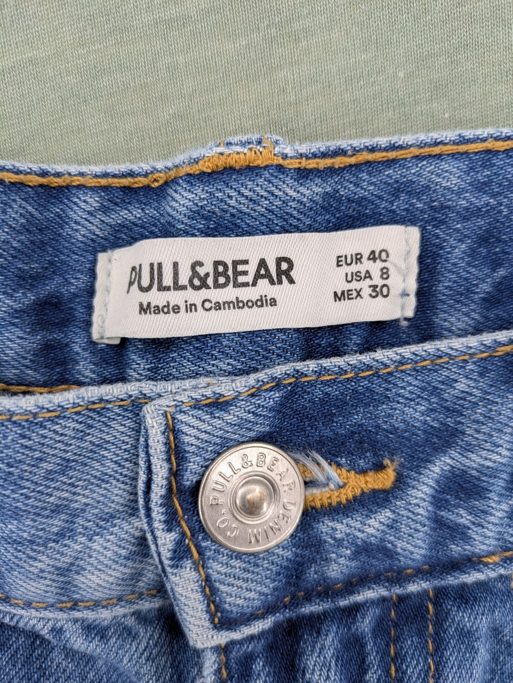 Pull&Bear blue mom jeans high waist distressed ripped design 100% cotton 5-pocket style
