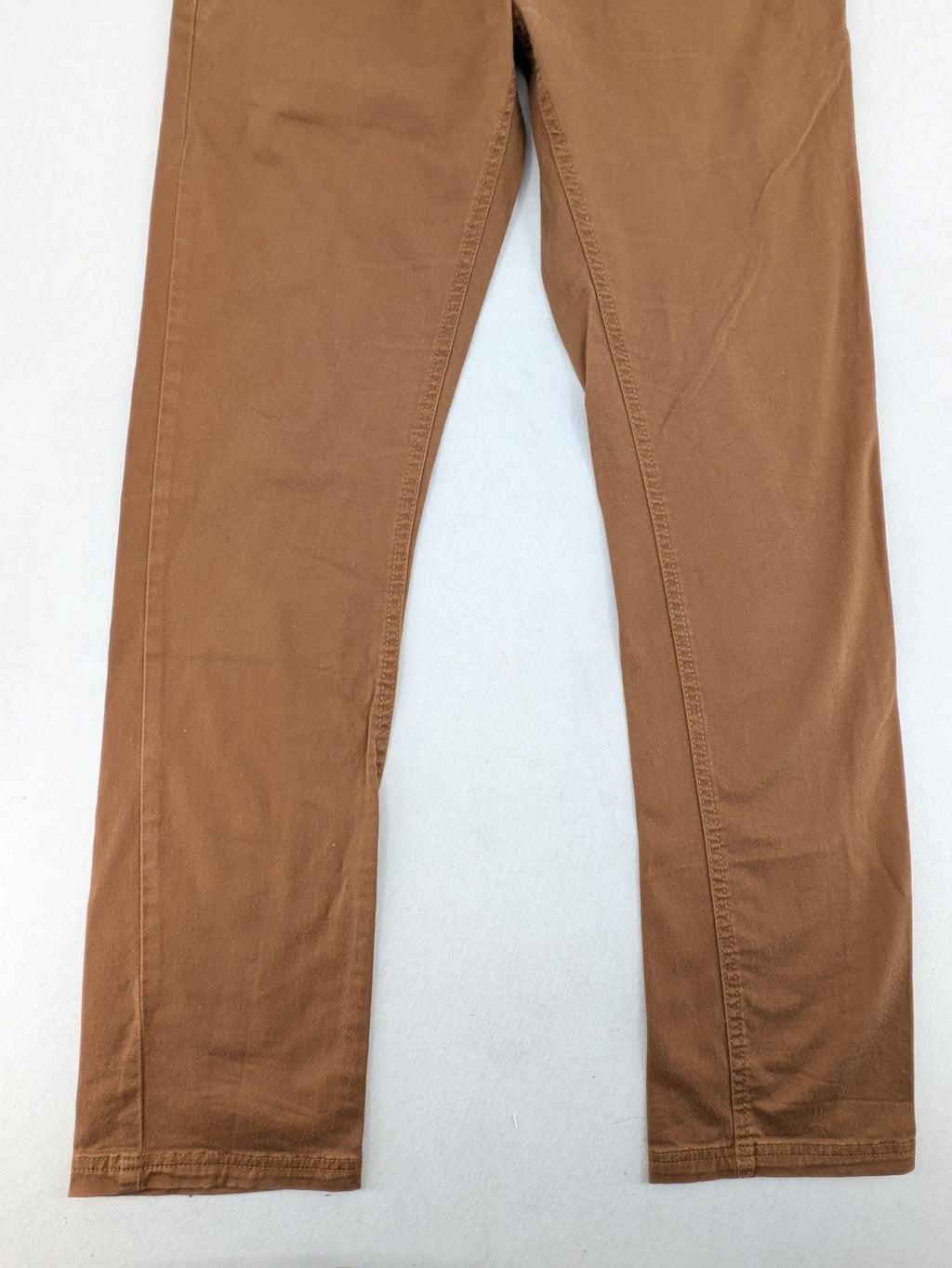 Savvy brown skinny jeans, classic 5-pocket design, made from cotton stretch twill.