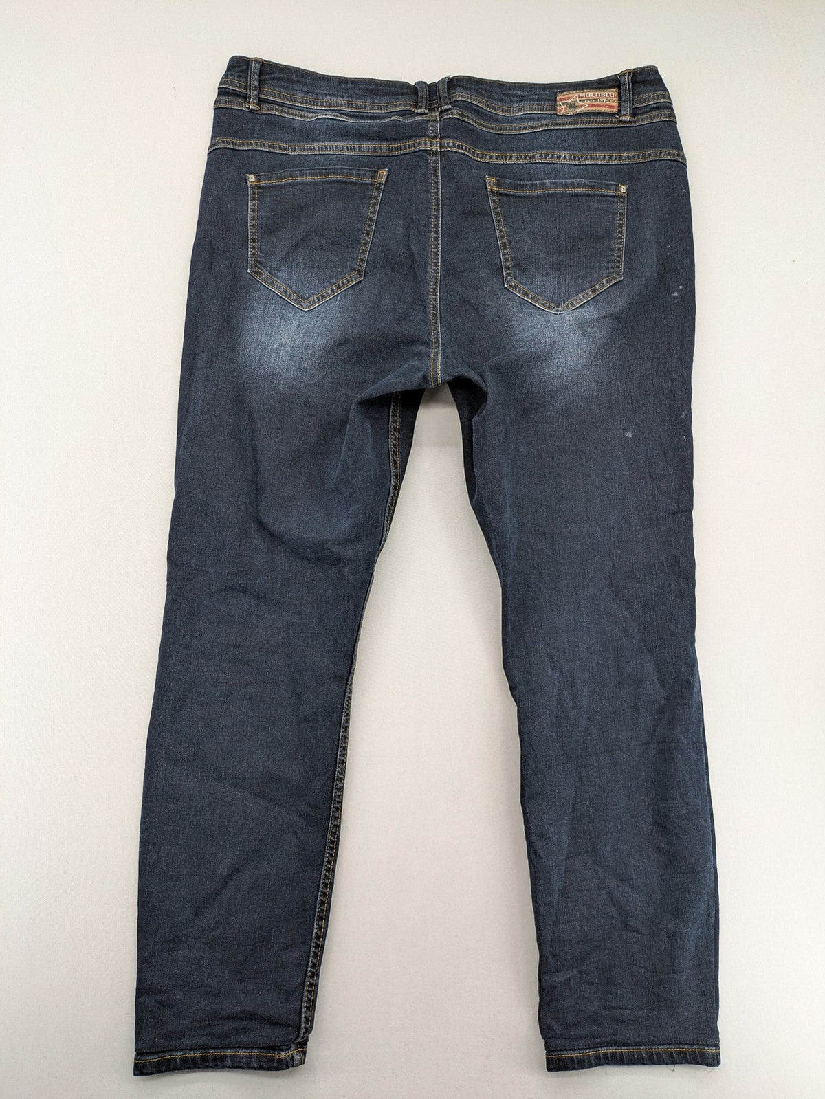 Multiblu blue straight jeans medium waist used look 5-pocket design with button and zipper.