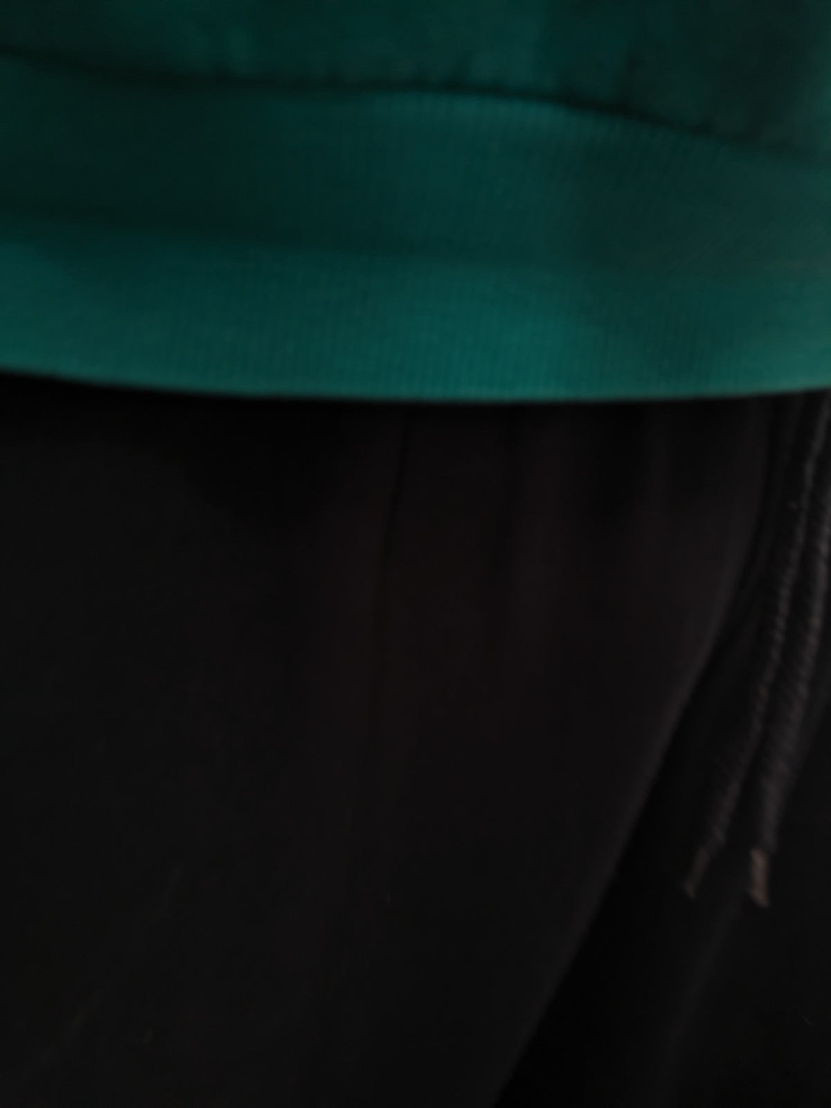 C&A pink chino pants classic 5-pocket style with zipper, made of stretch cotton.