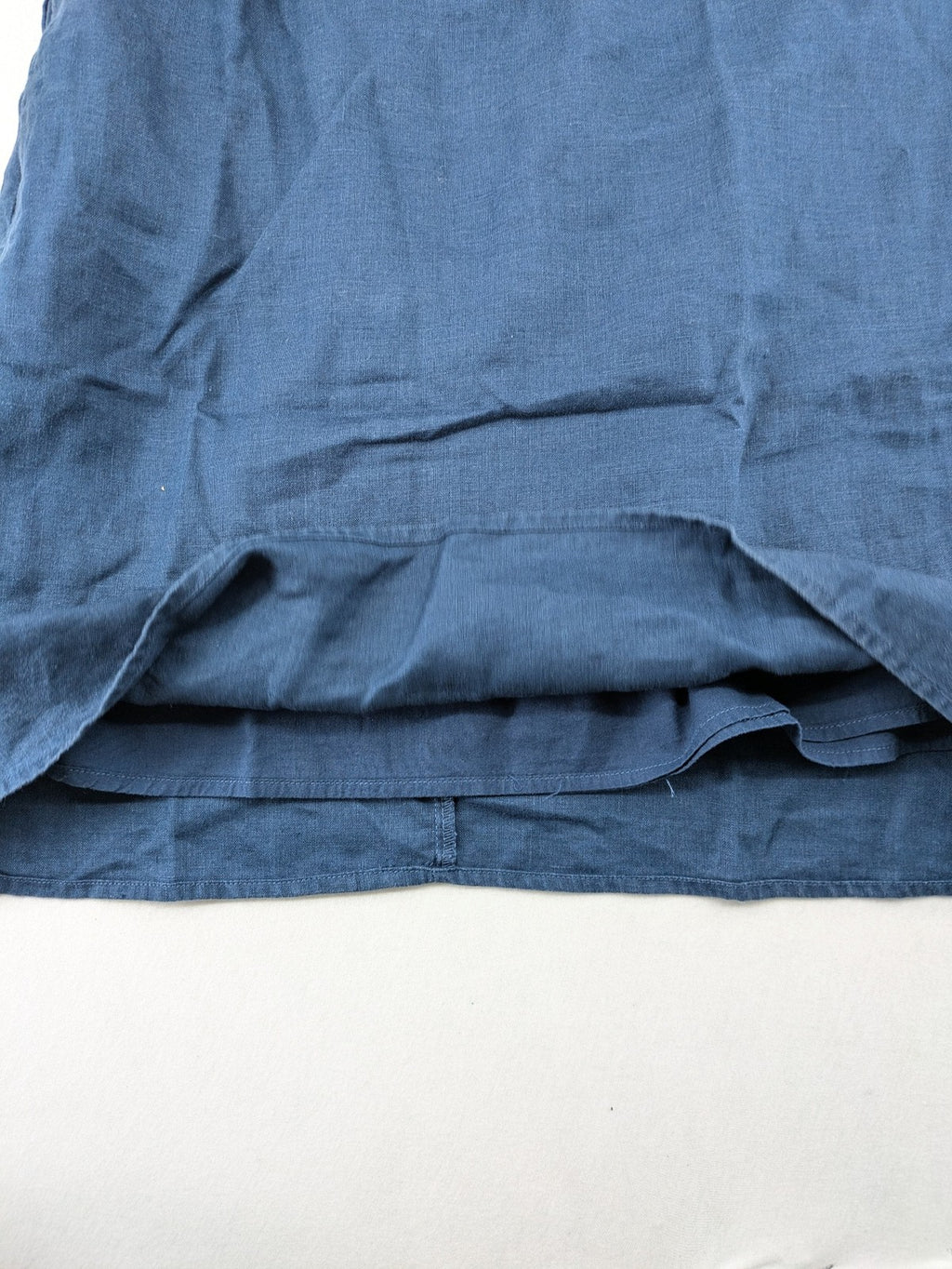 28 Palms blue A-line dress, sleeveless, 100% linen with classic round neckline.