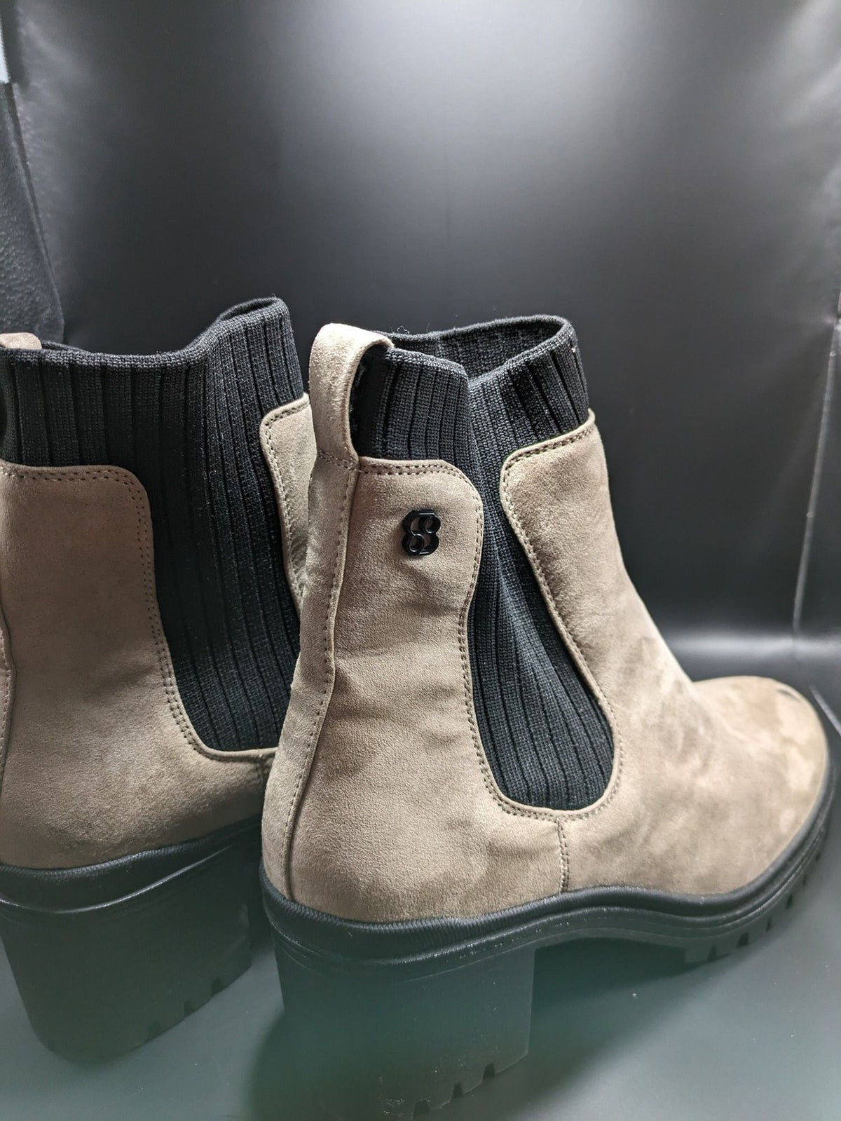 s.Oliver beige Chelsea boots suede with block heel and elastic side panels