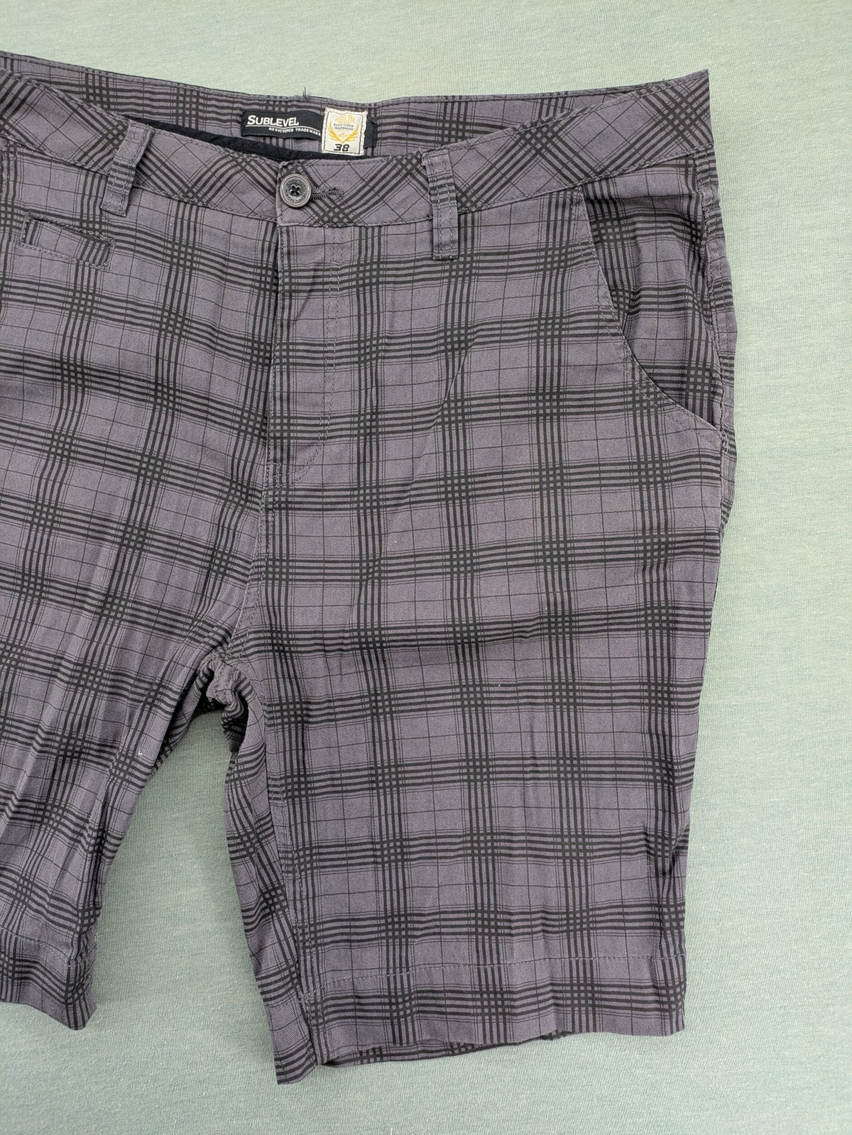 Sublevel grey plaid shorts size 38, cotton material, classic cut with button-fly.