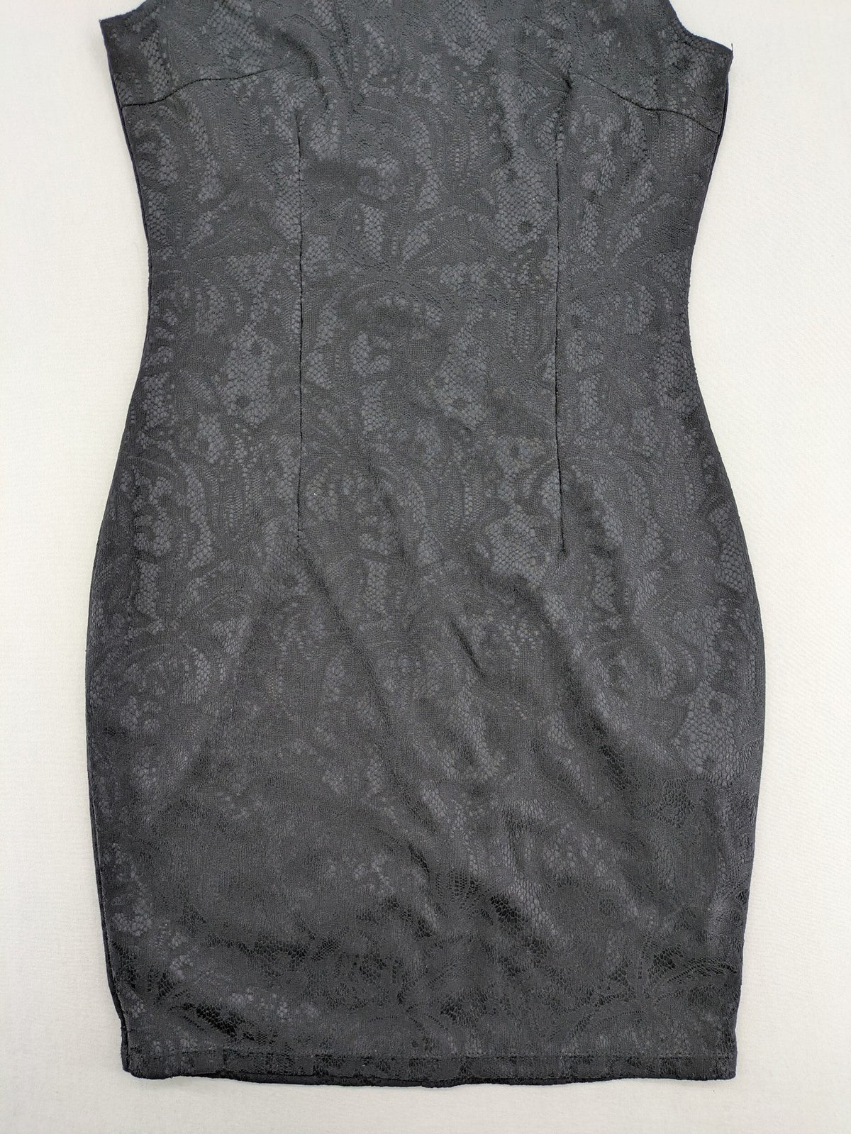 Amisu grey bodycon dress with jacquard pattern and sleeveless design.
