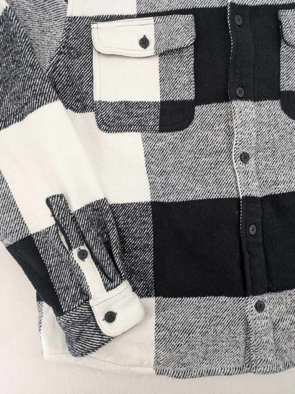 Review flannel jacket black white checkered pattern cotton material with chest pockets
