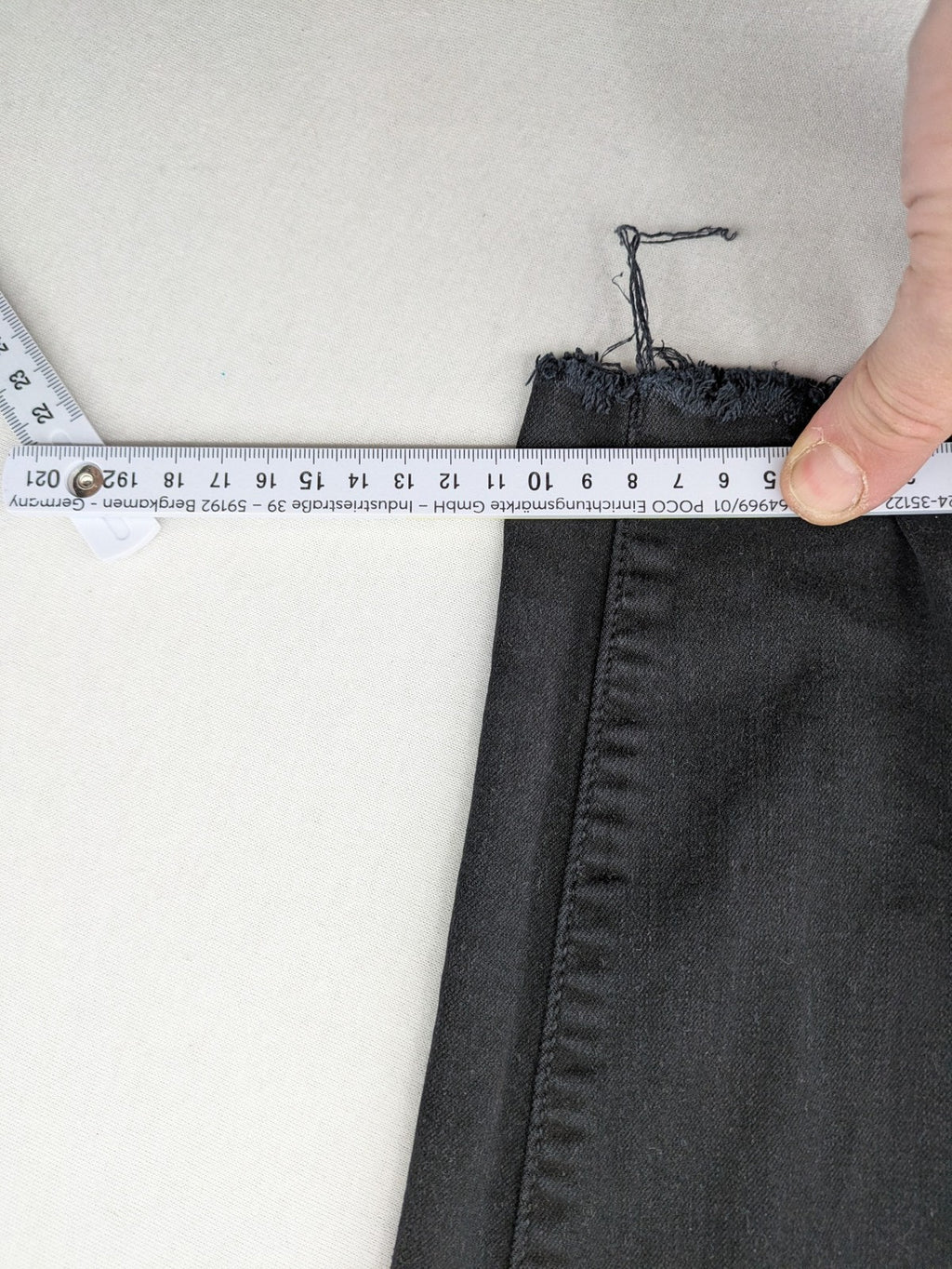 Stradivarius black skinny jeans high waist raw hem five-pocket style