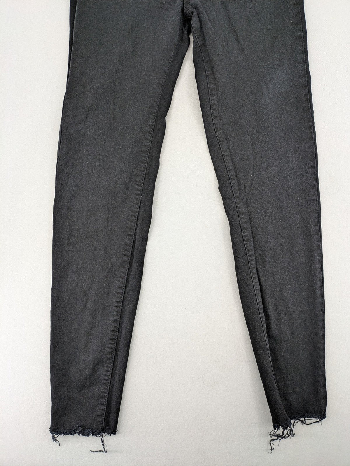 Stradivarius black skinny jeans high waist raw hem five-pocket style