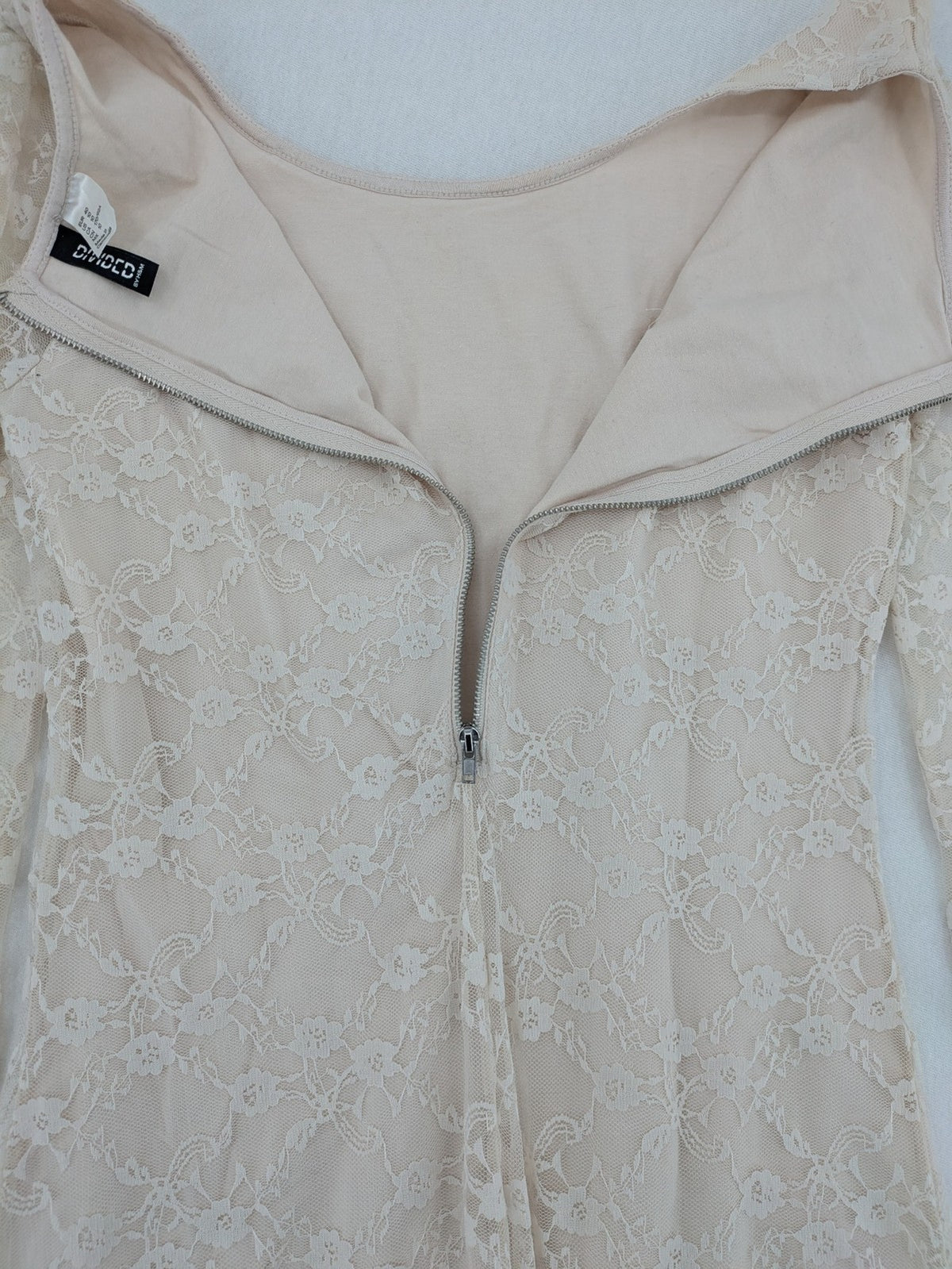 Divided H&M beige bodycon dress floral lace overlay 3/4 sleeves back zipper