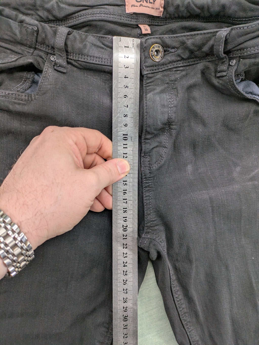 ONLY skinny fit jeans blue washed denim classic 5-pocket design with zipper and button closure.