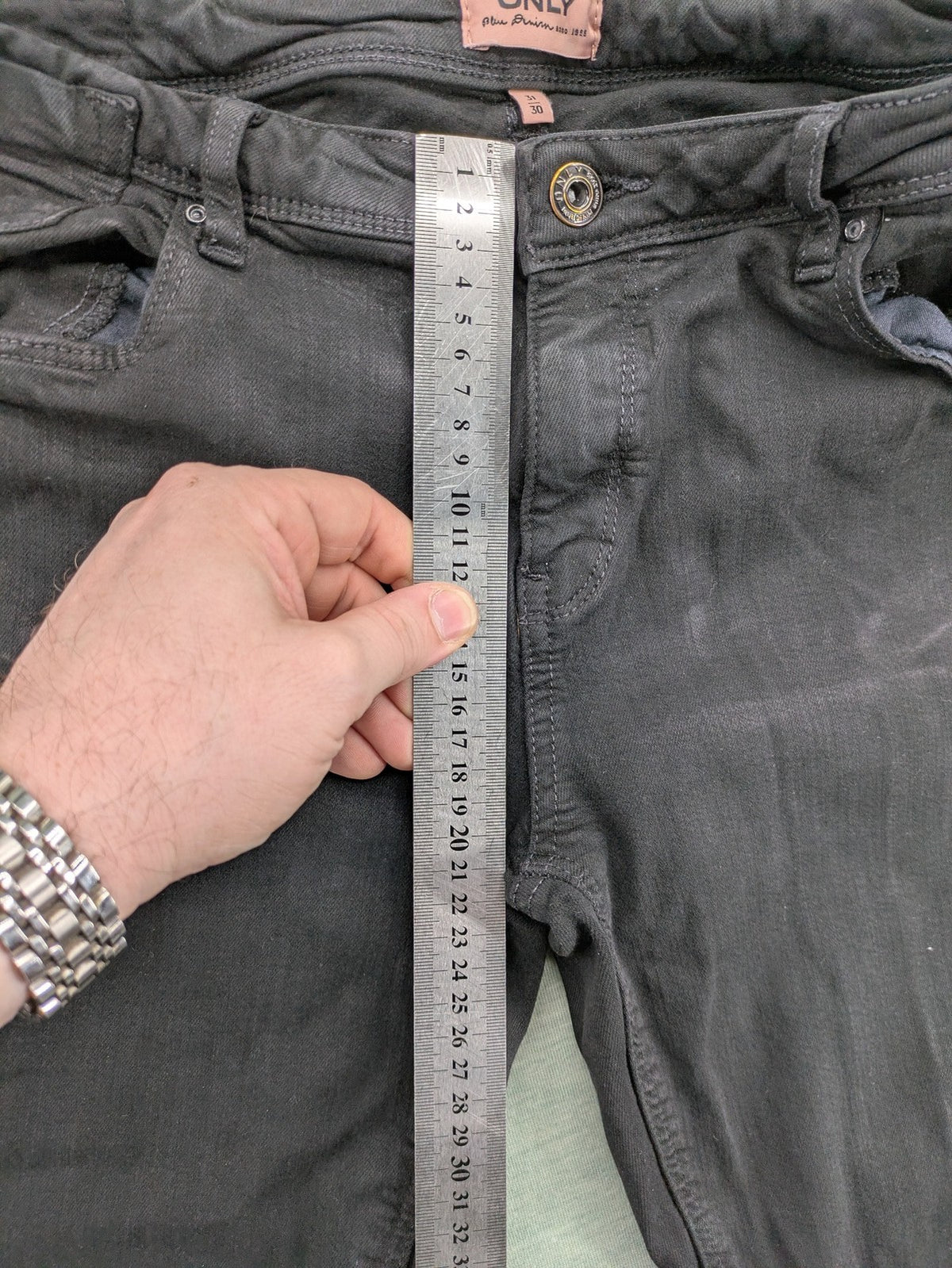 ONLY skinny fit jeans blue washed denim classic 5-pocket design with zipper and button closure.