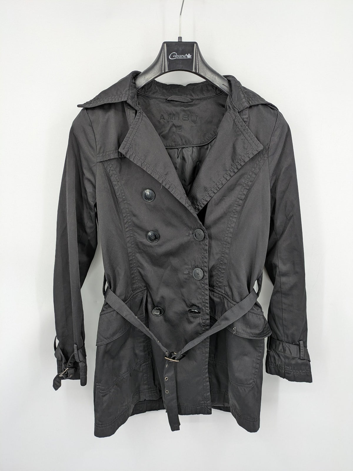 Amisu grey trench coat double-breasted design with elegant collar and belted waist.