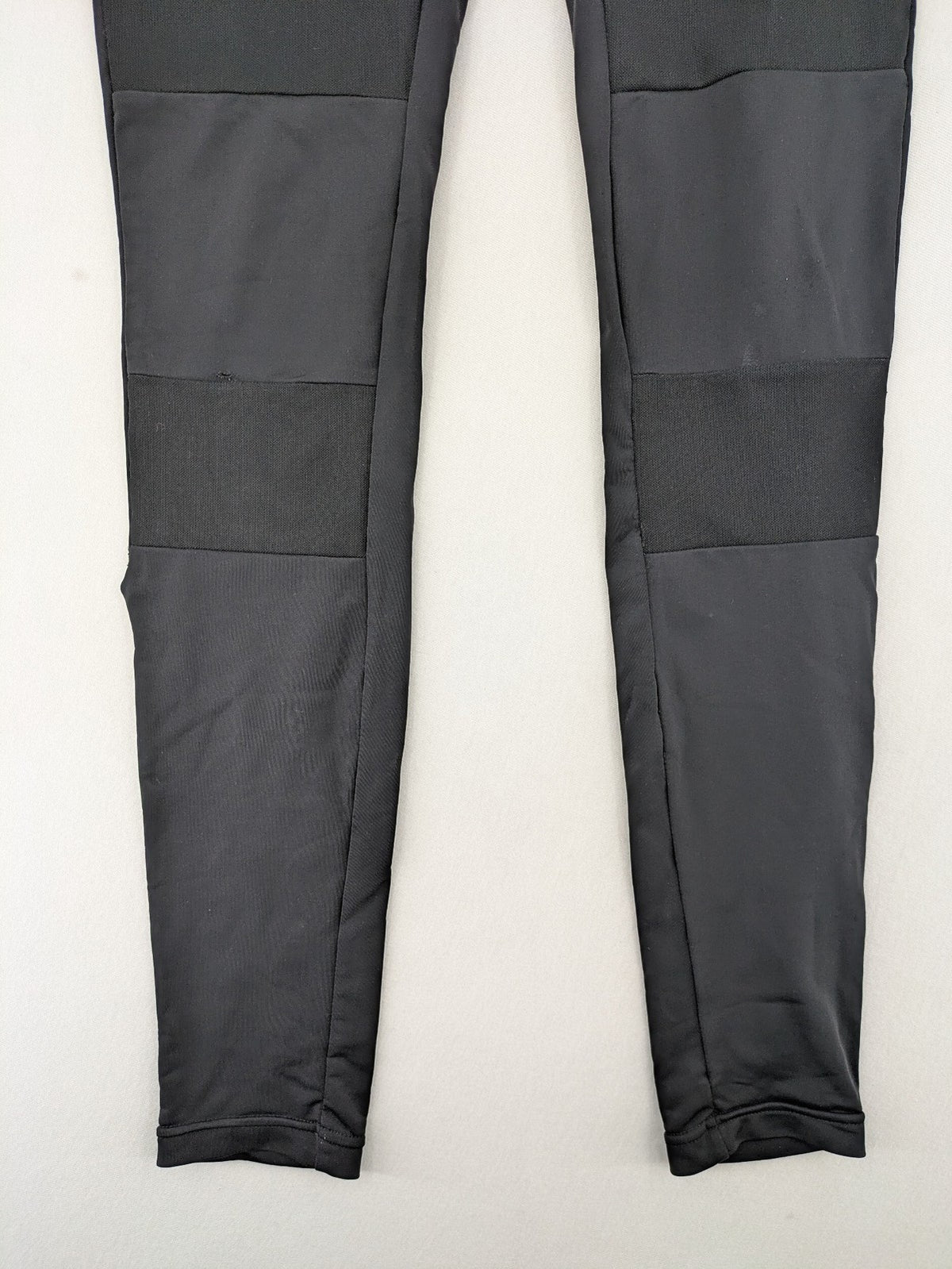Urban Classics black bicycle tights with grey knee panels and high waist design.